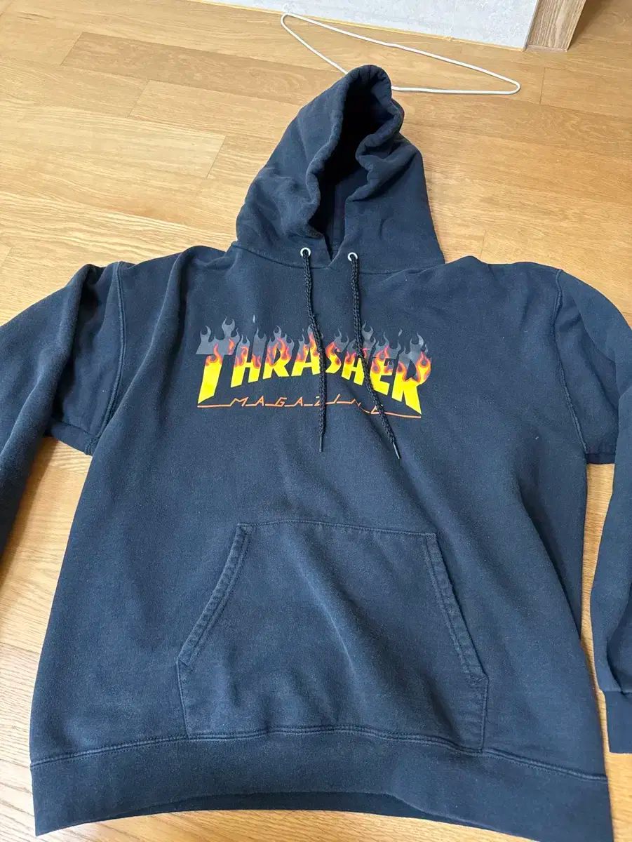 【雷市場（ポンジャン）商品韓国直送】 トラッシャー フード付きTシャツ