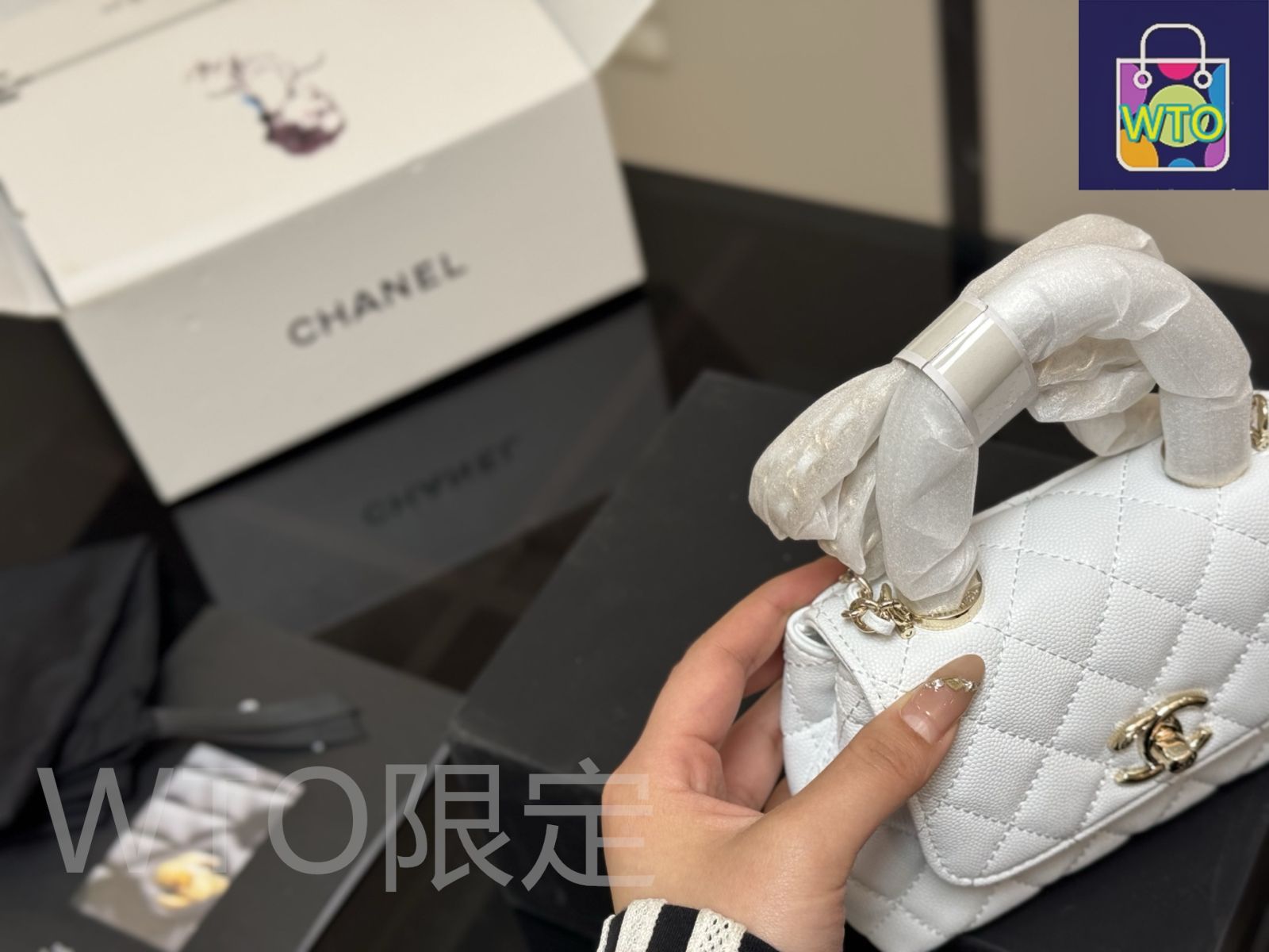 CHANEL ココハンドル入っていた箱 box 空き箱 ショッパー 新品 今日特価】Chanel シャネル ココハンドル ハンドバッグ