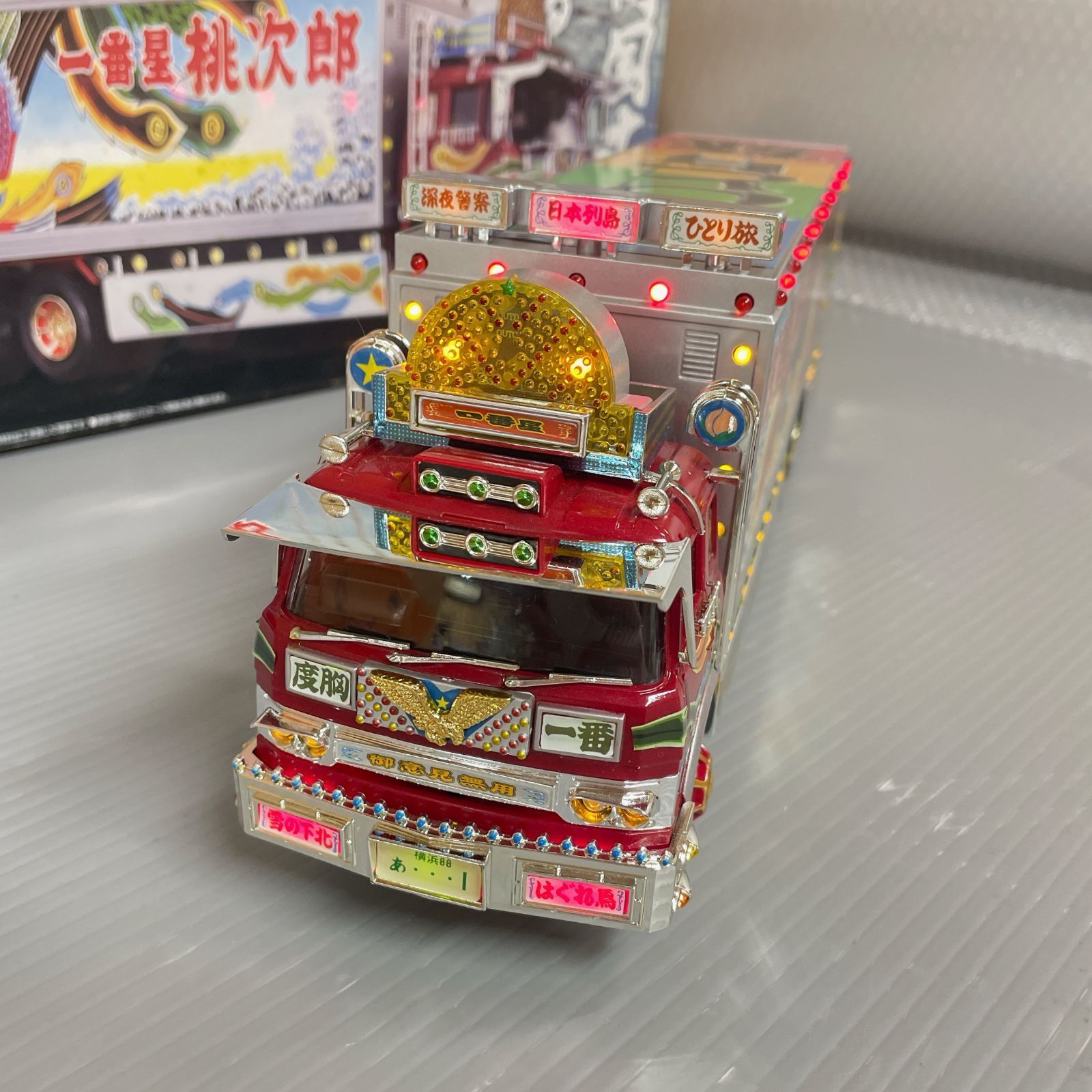 中古】デコトラ 1/32 RC トラック野郎 No.01 故郷特急便 デコトラ トラック野郎 故郷 特急便 一番星 桃次郎 車 トラック ラジコン  スカイネット 電光 イルミネーション 専用ACアダプター付き 動作確認済み レア プレミア ラジコン【F02 - メルカリ