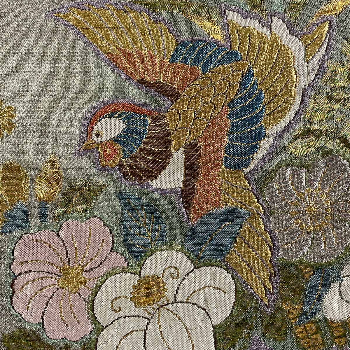 名古屋帯 秀品 草花 蜀江文 刺繍 金銀糸 ベージュ 正絹 【中古 名古屋帯 秀品 草花 蜀江文 刺繍 金銀糸 ベージュ 正絹 【中古