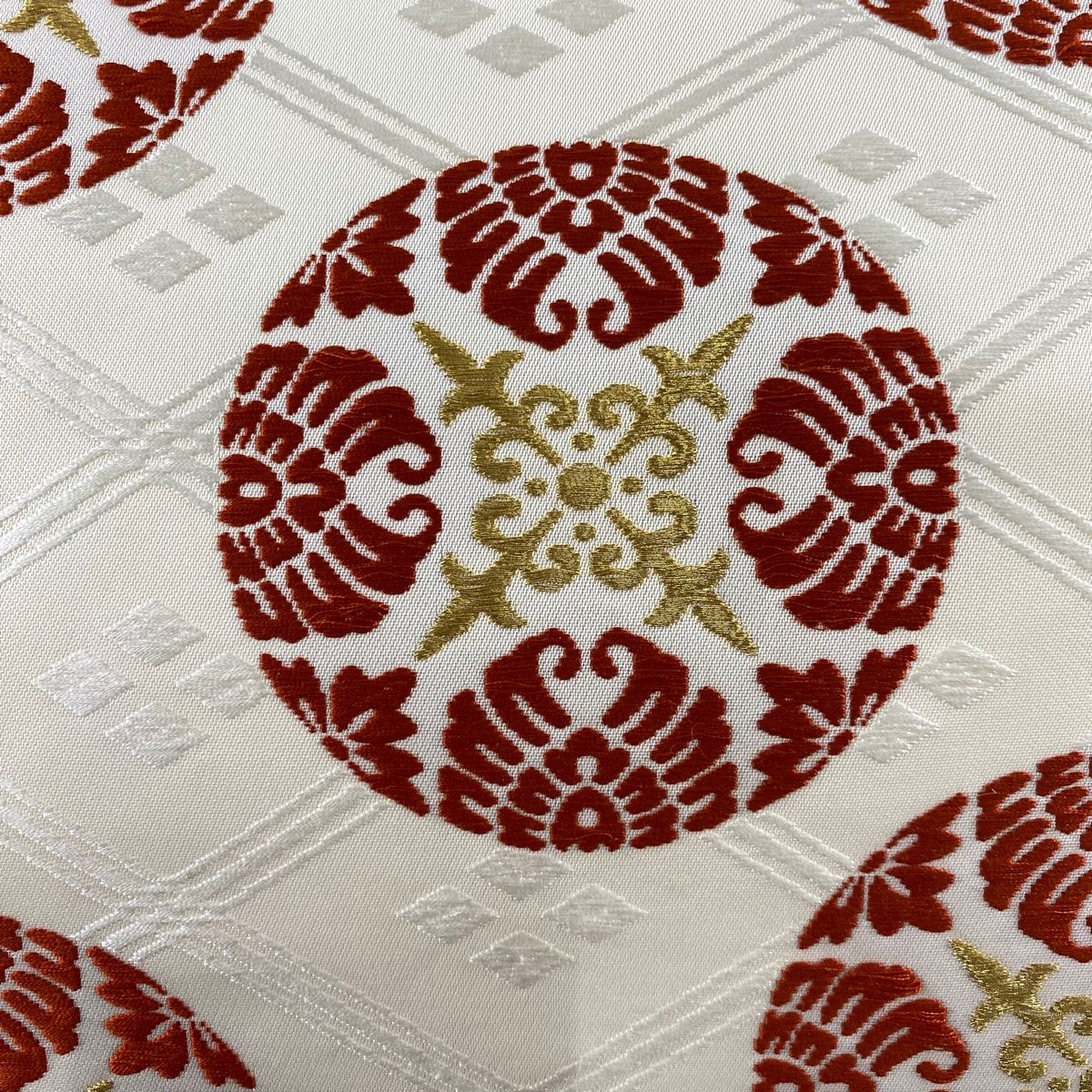 名古屋帯 名品 人間国宝 喜多川平朗 浮線綾文 菱 刺繍 金糸 クリーム 正絹