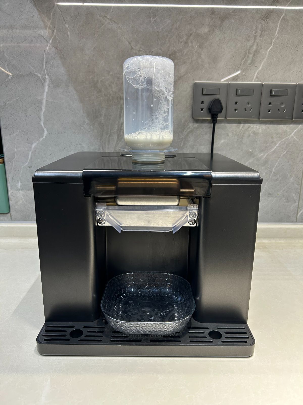 スノーフレーク製氷機 電動ふわふわとろ雪かき氷器