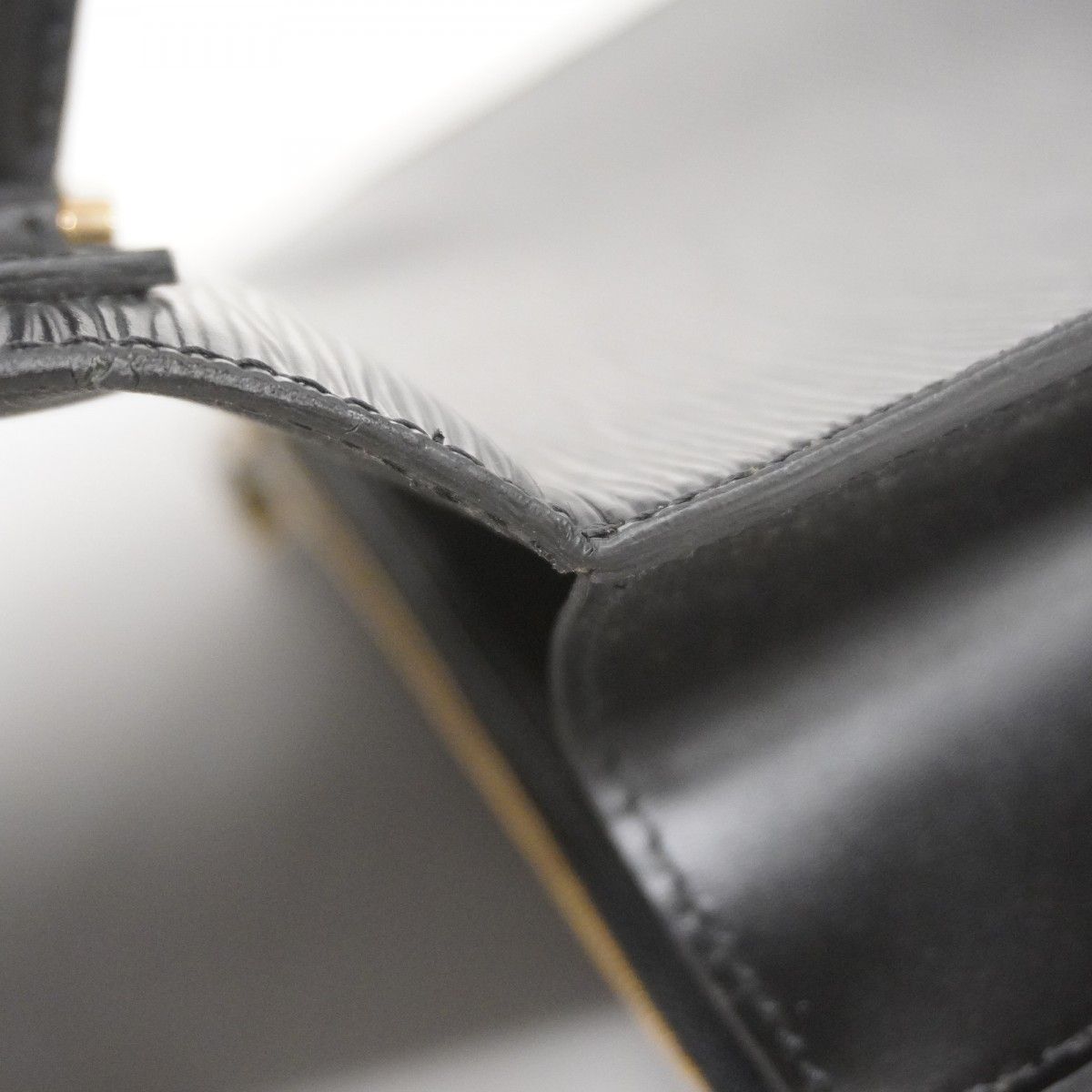 5hb1450-h】ルイヴィトン ハンドバッグ エピ コンコルド M52132  