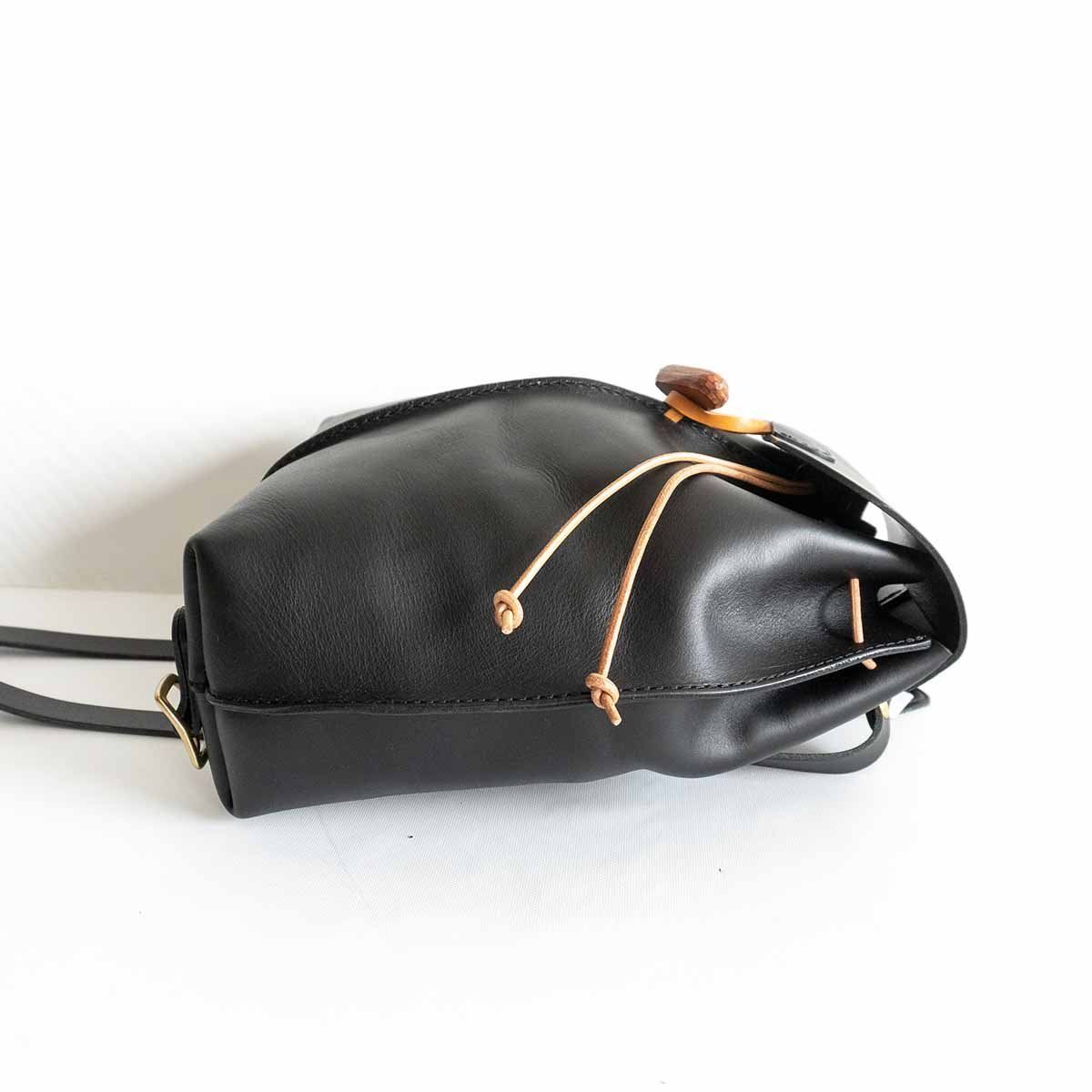 未使用品】 HERZ ヘルツ 【ゲンコツリュック】レザー リュック バック
