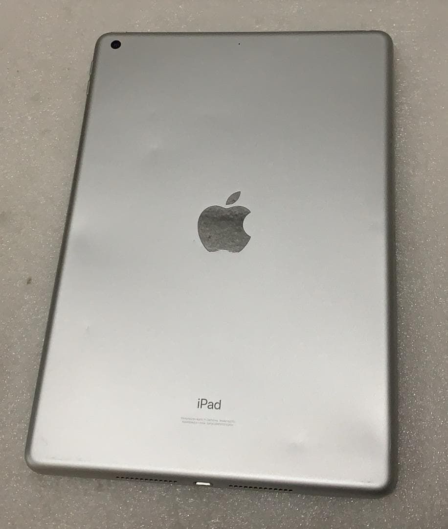 Apple iPad (第8世代) Wi-Fi 128GB シルバー 522390 - メルカリ
