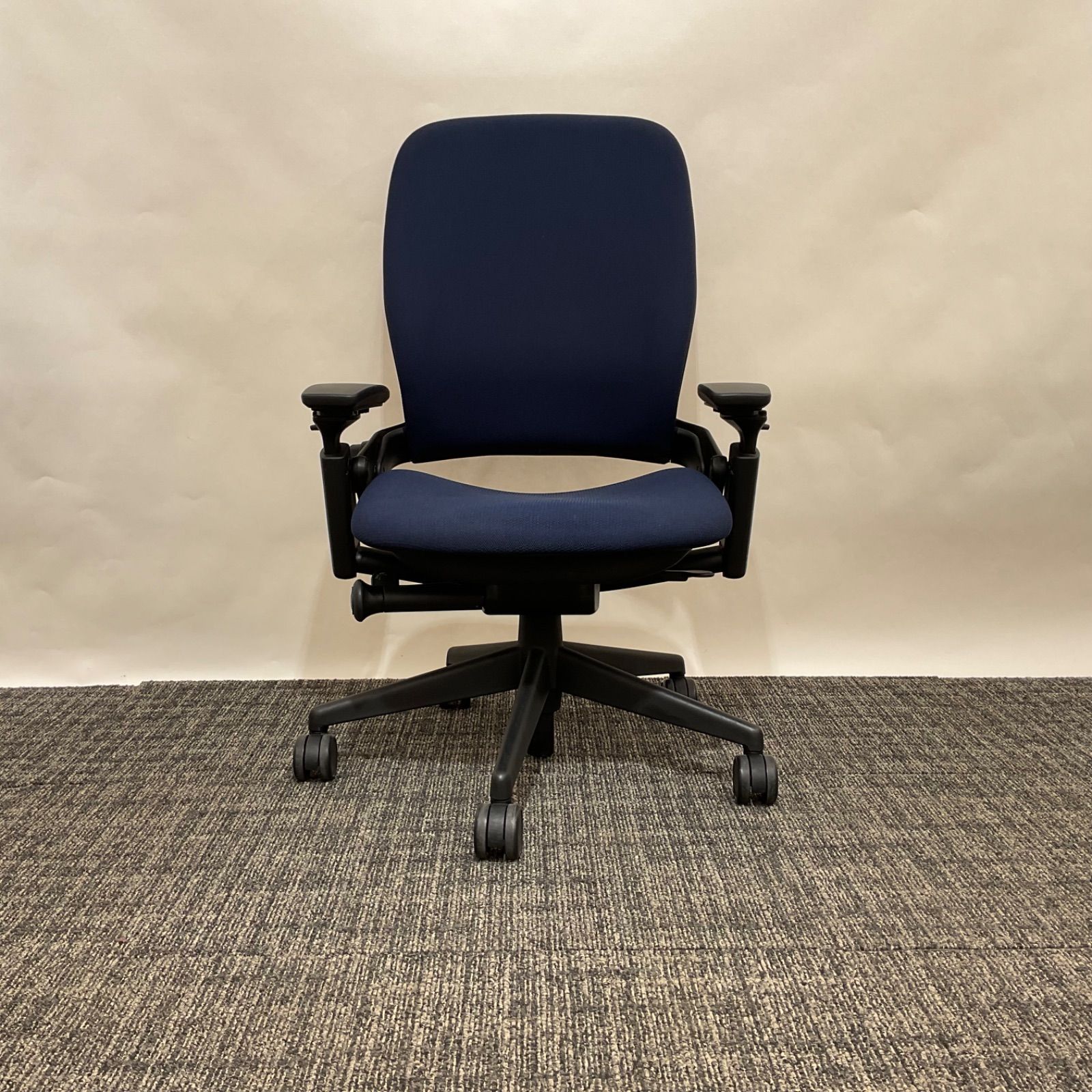 Steelcase Leap V2 / スチールケース リープV2 チェア スチールケース リープ V2 3Dニット プラチナフレーム