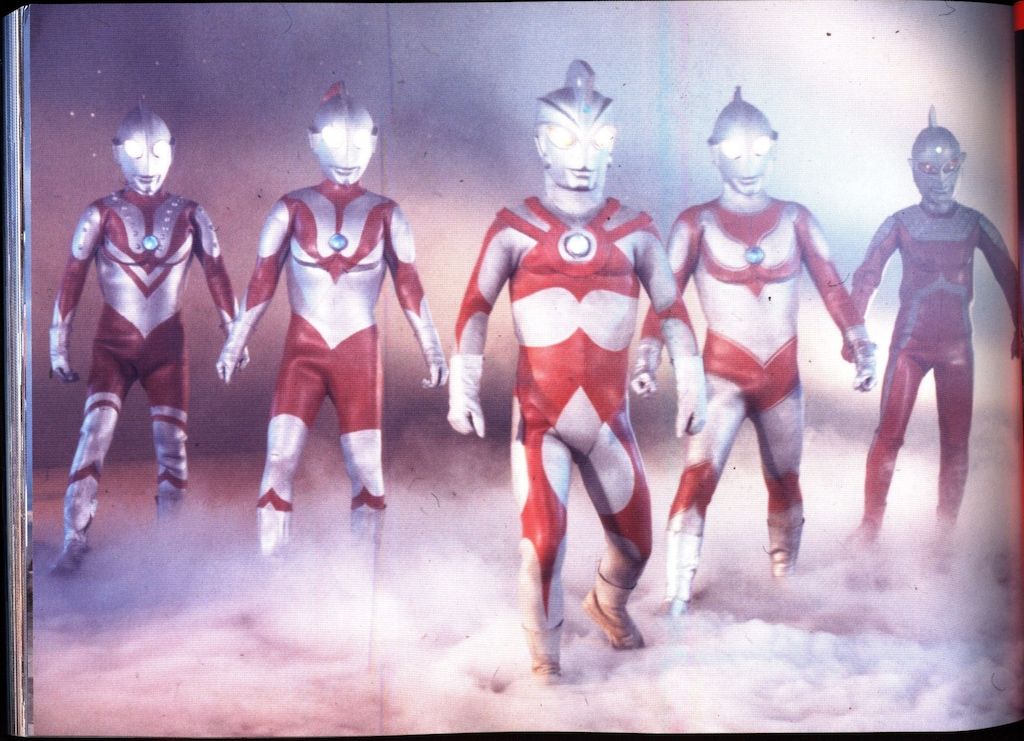 小学館 小学館ヒーローライブラリー ウルトラマンA1972-1973 - メルカリ