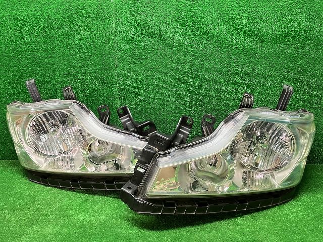 ステップワゴン スパーダ HID ヘッドライト KOITO 100-22013 割れ