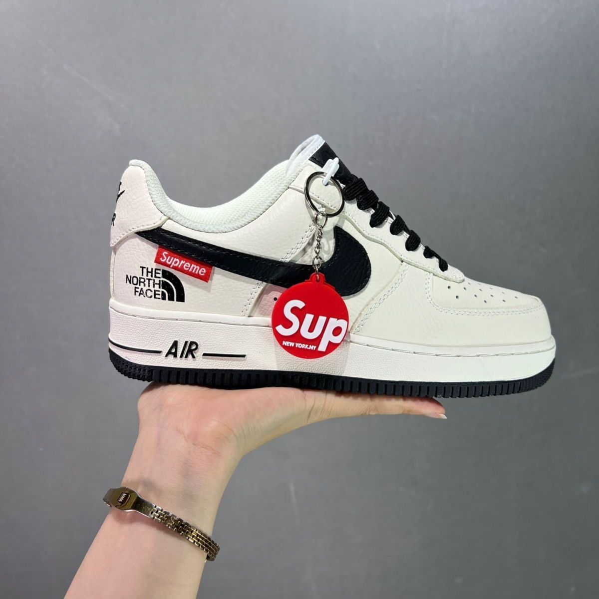 Nike Air Force 1'07 X SupremeNike  [並行輸入品] メンズ X-150