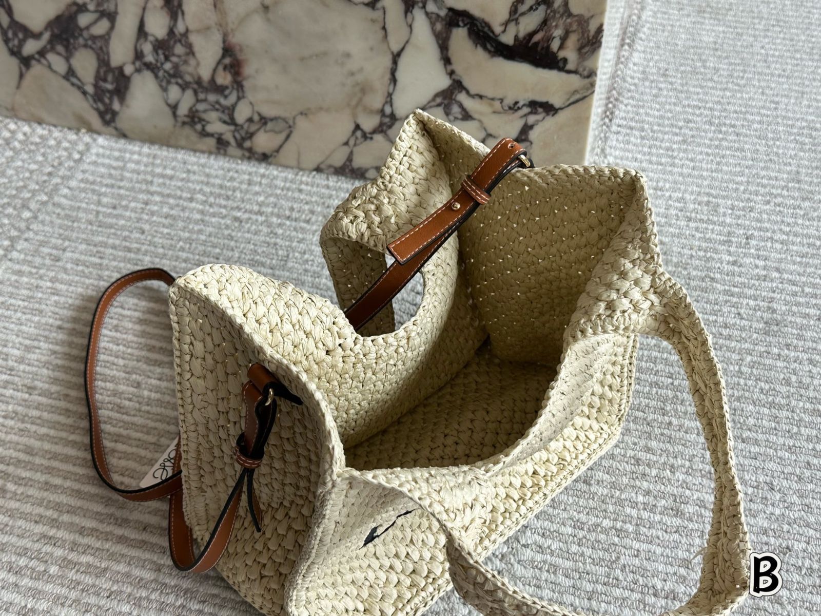 【SALE】2025SS LOEWE バスケットバッグ ミディアムサイズ 2025年8月】籠バッグ（LOEWE／かごバッグ）のおすすめ人気