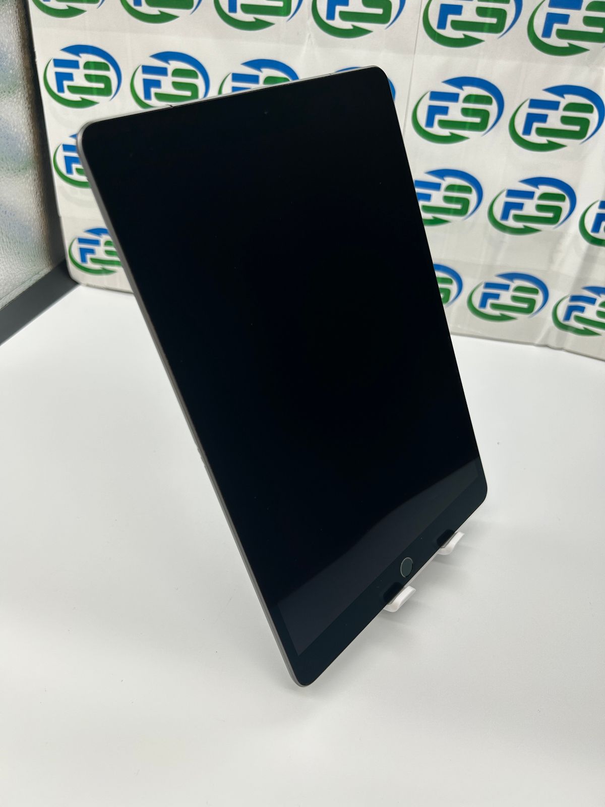 iPad Air 第3世代 2019 cellularモデル 256GB MV0N2J A A2123 スペースグレイ