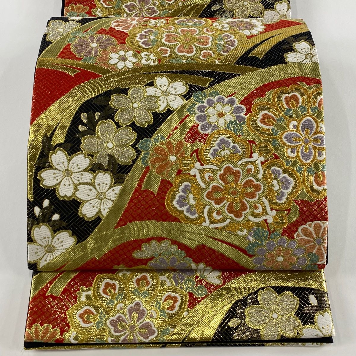 袋帯 秀品 振袖向き 華文 桜 金糸 箔 黒 六通 正絹