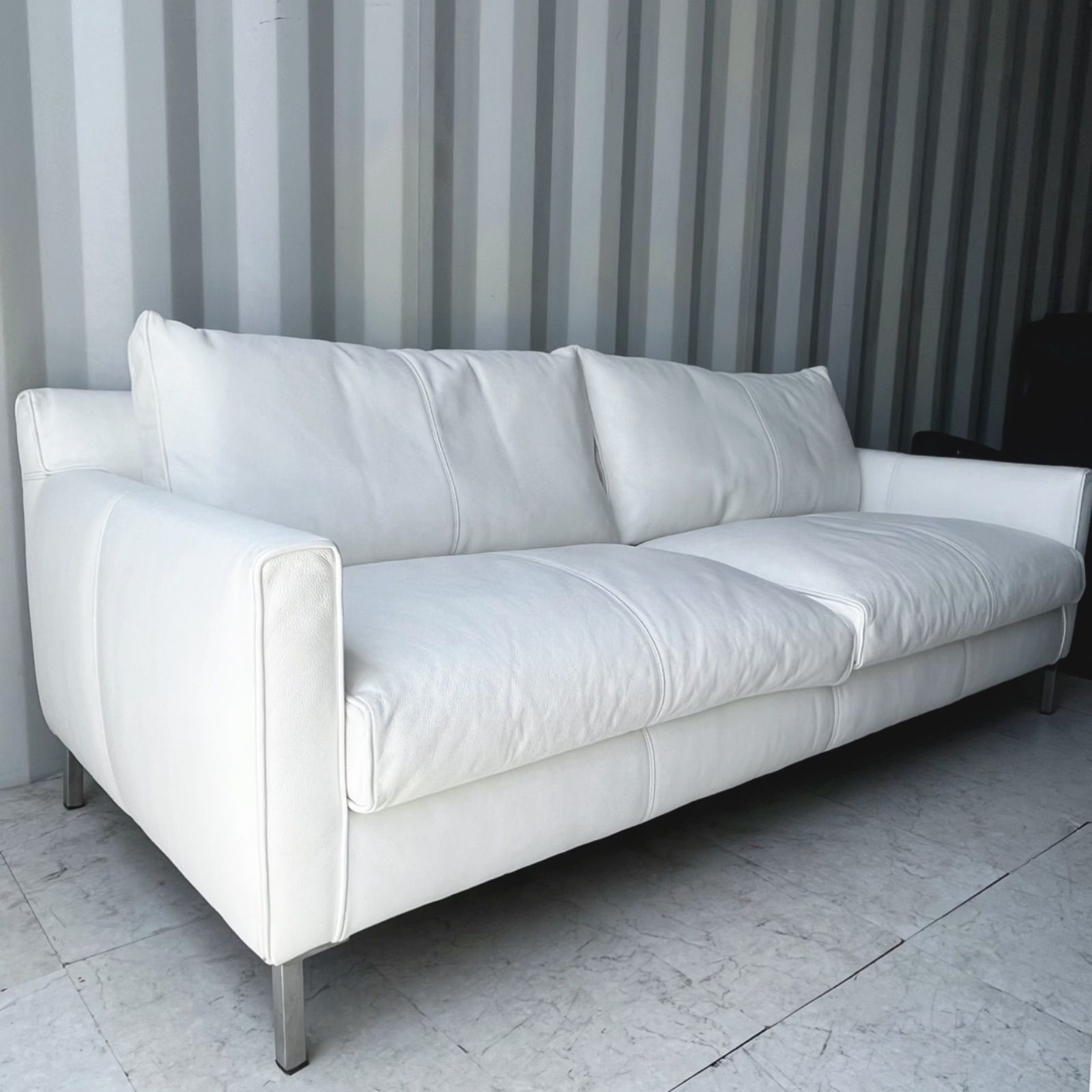 ACTUS アクタス　ソファ　レザー　ホワイト アクタス、ホワイトレザーソファー