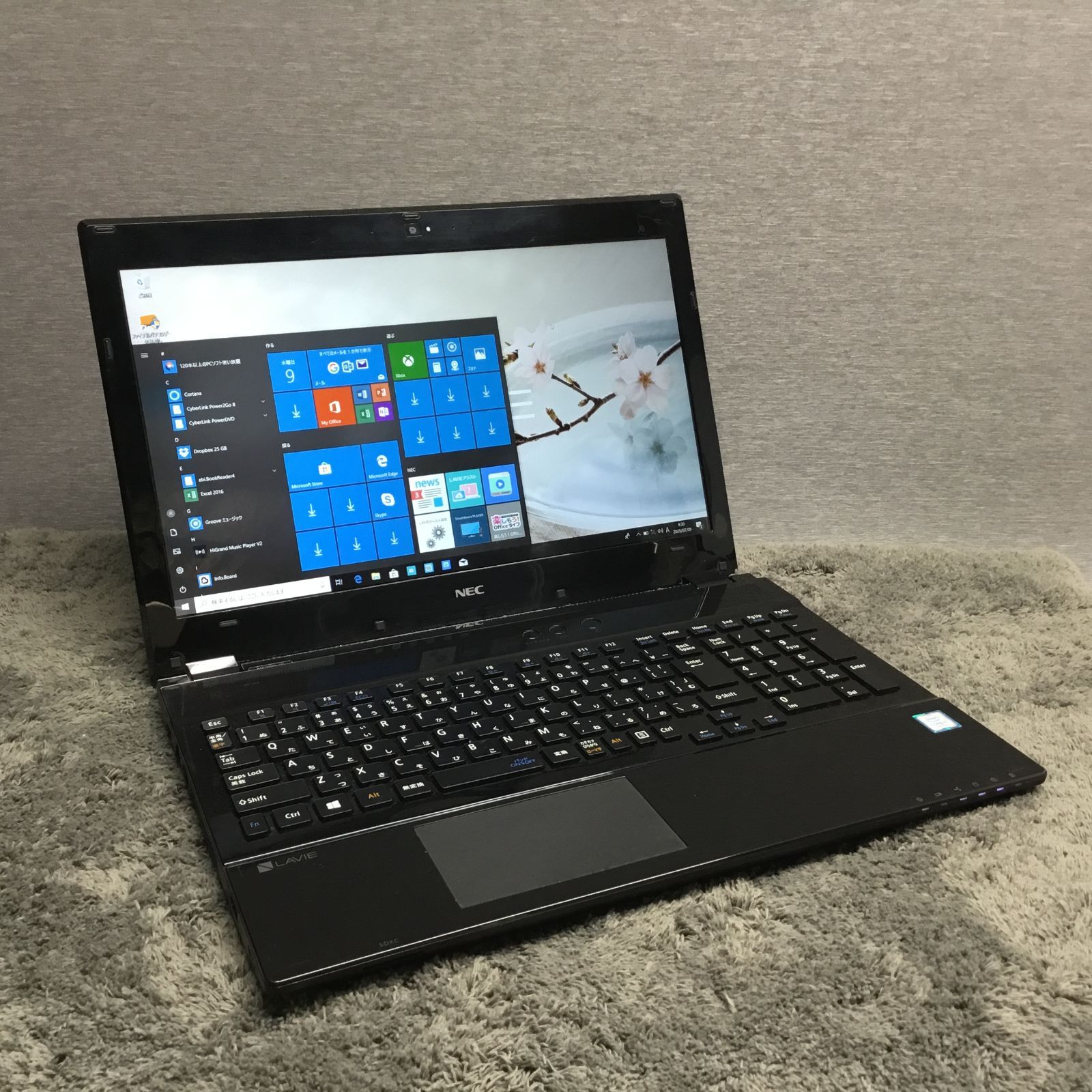 NEC LAVIE NS700/G i7 7500U 中古ノートPC - メルカリ