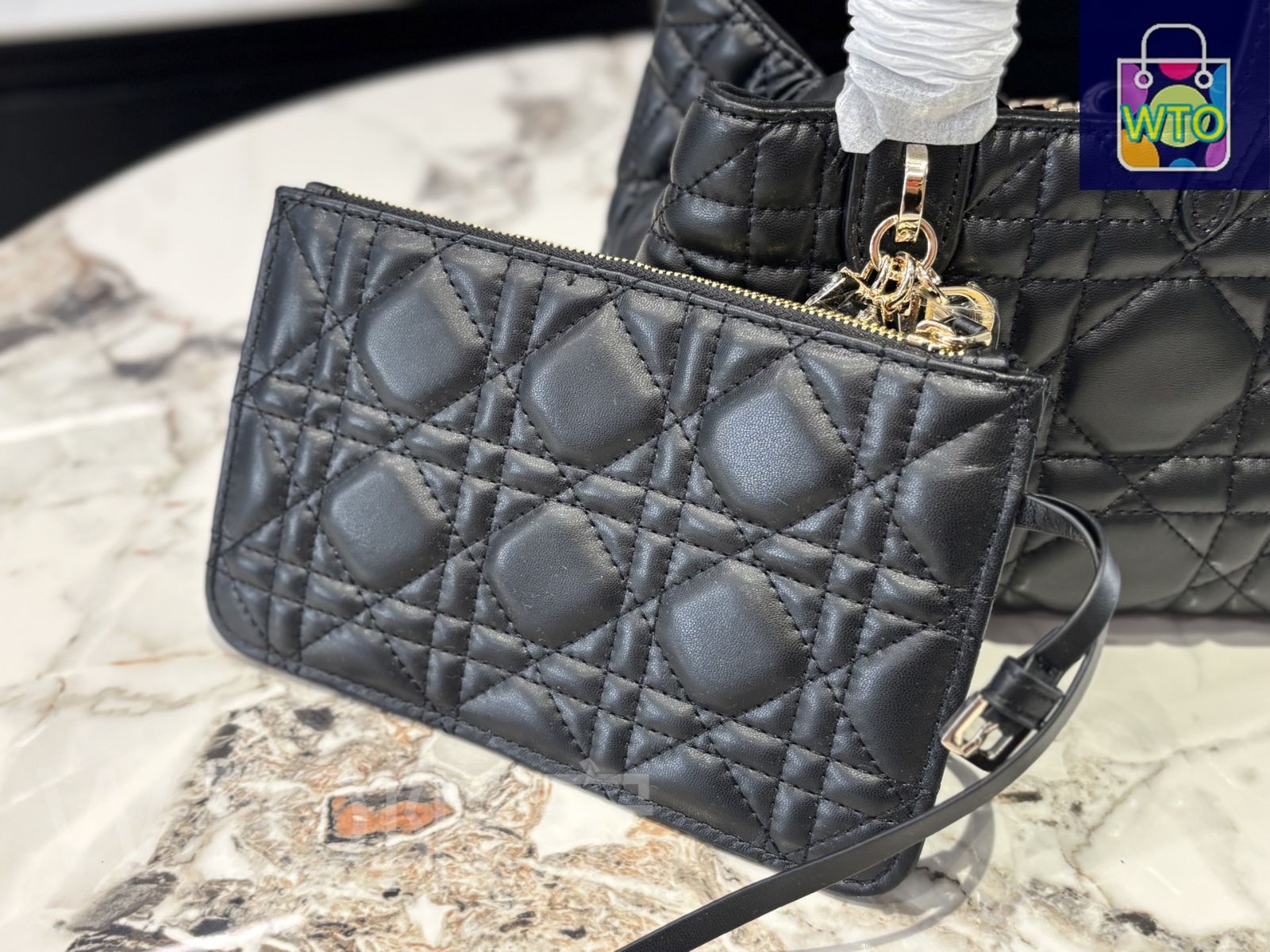 Dior 3点セット 希少品！！ Amazon | Dior(ディオール) ディオール バックステージ ホリデー