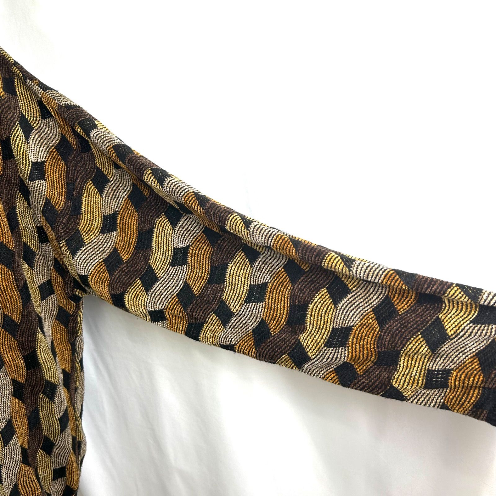 入手困難！【美品】Bergati size 4XL 希少 幾何学模様 クージー風 