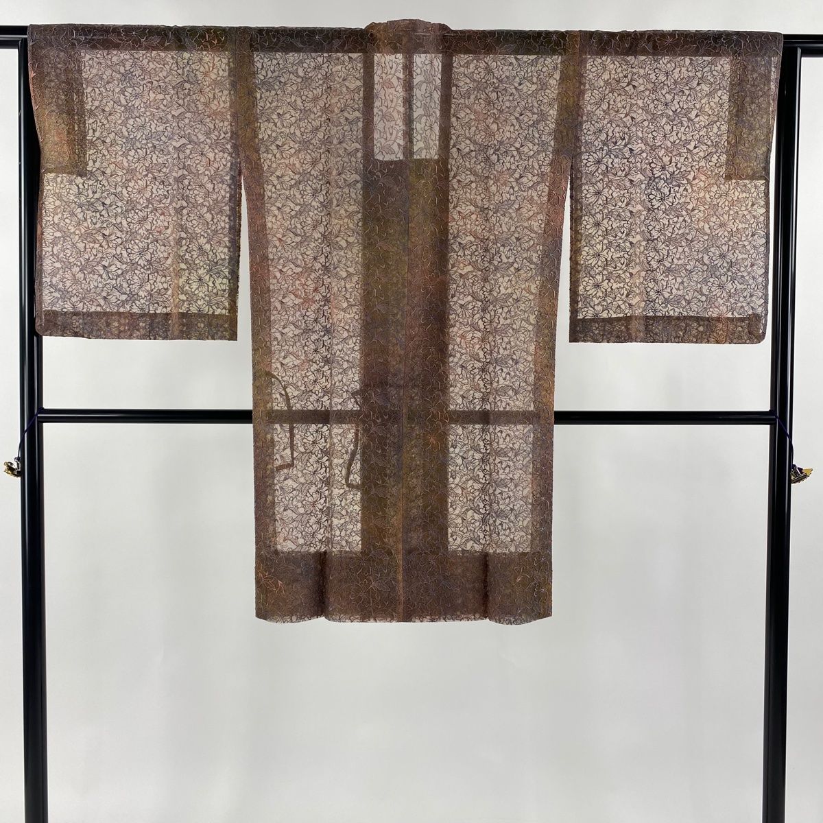道行 身丈102cm 裄丈66.5cm M 和装コート 角衿 花唐草 刺繍 赤紫 正絹