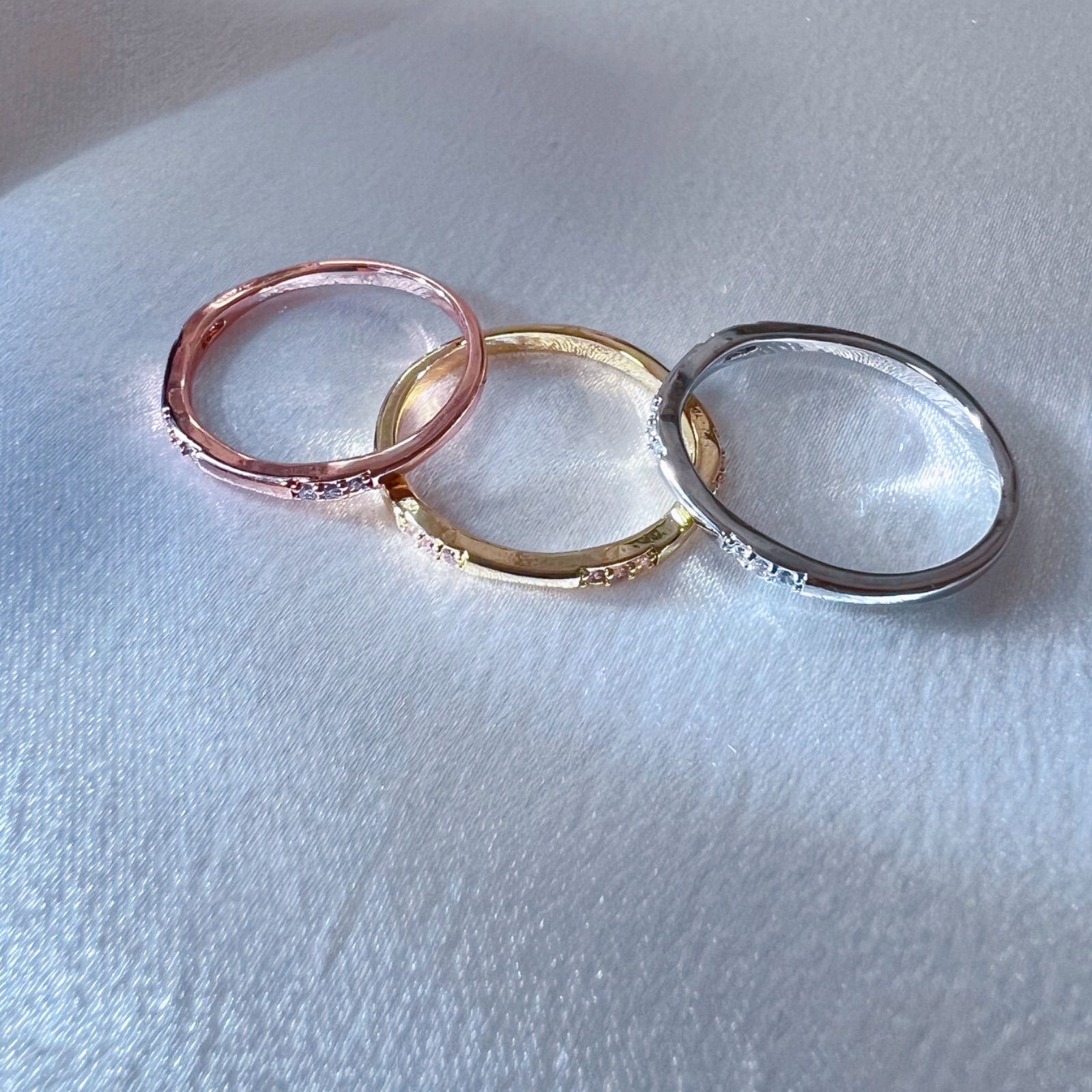 9粒のキュービックジルコニア シックな女性の指輪 フォロー割594円で 