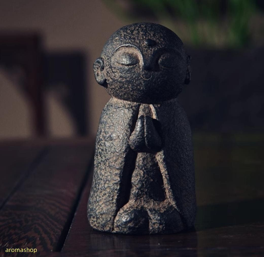 小さいかわいい お地蔵さん 置物 彫刻品 地蔵菩薩GZ46 2454690432.jpg?1580372483