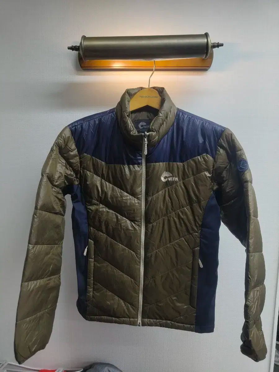 105 ） NEPA NEPA(ネパ) 軽量 ダックダウン ダウンジャケット 出品