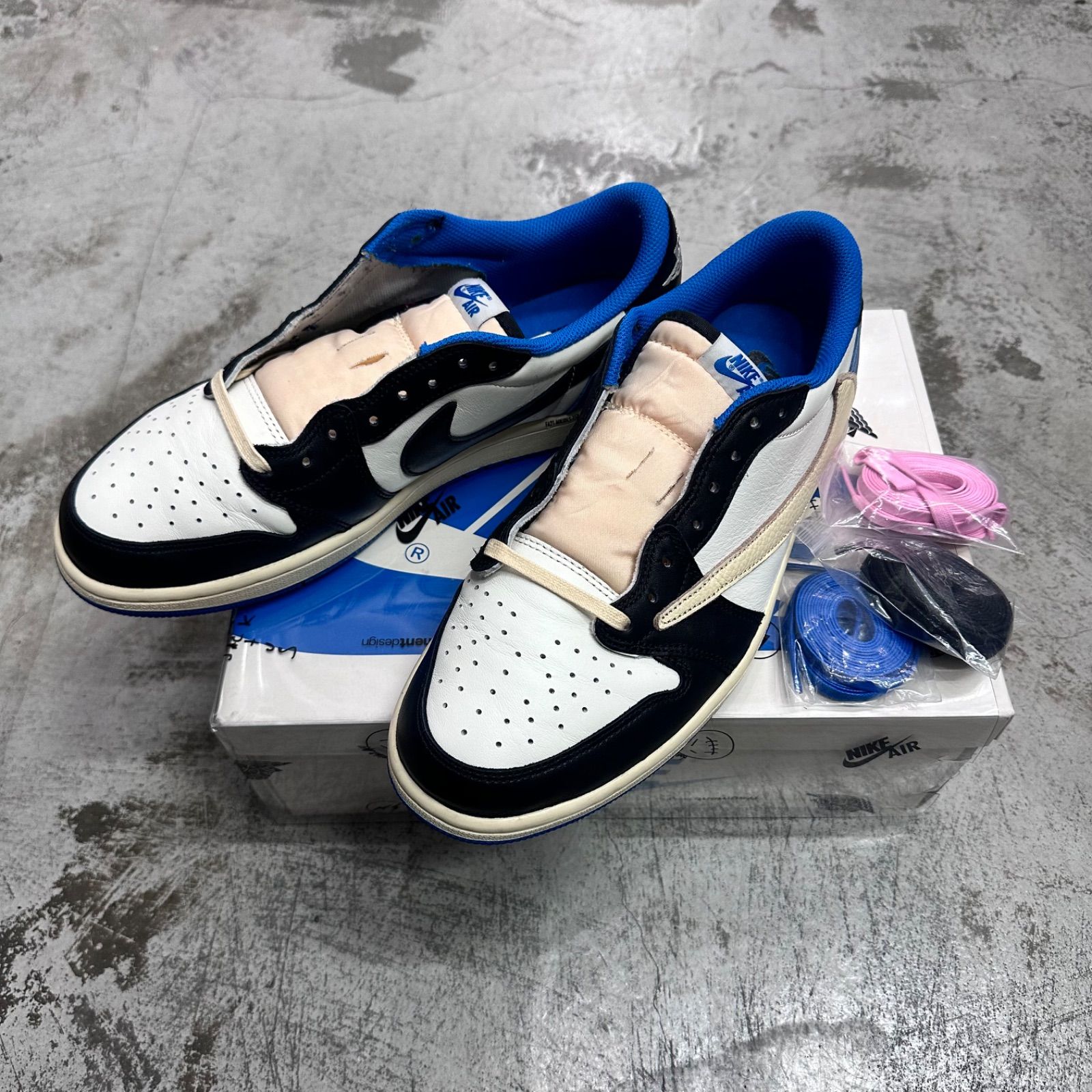 Travis Scott × Fragment × Nike Air Jordan 1 Low OG SP 