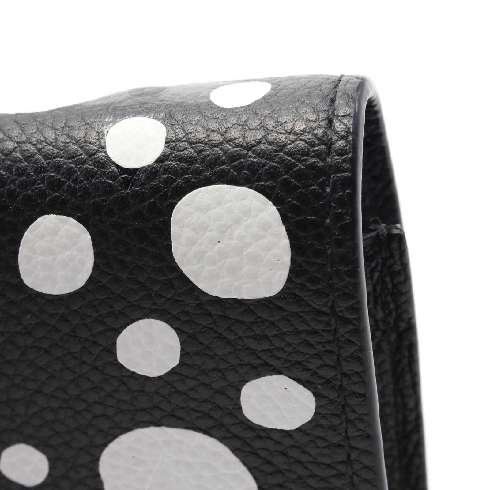 VUITTON