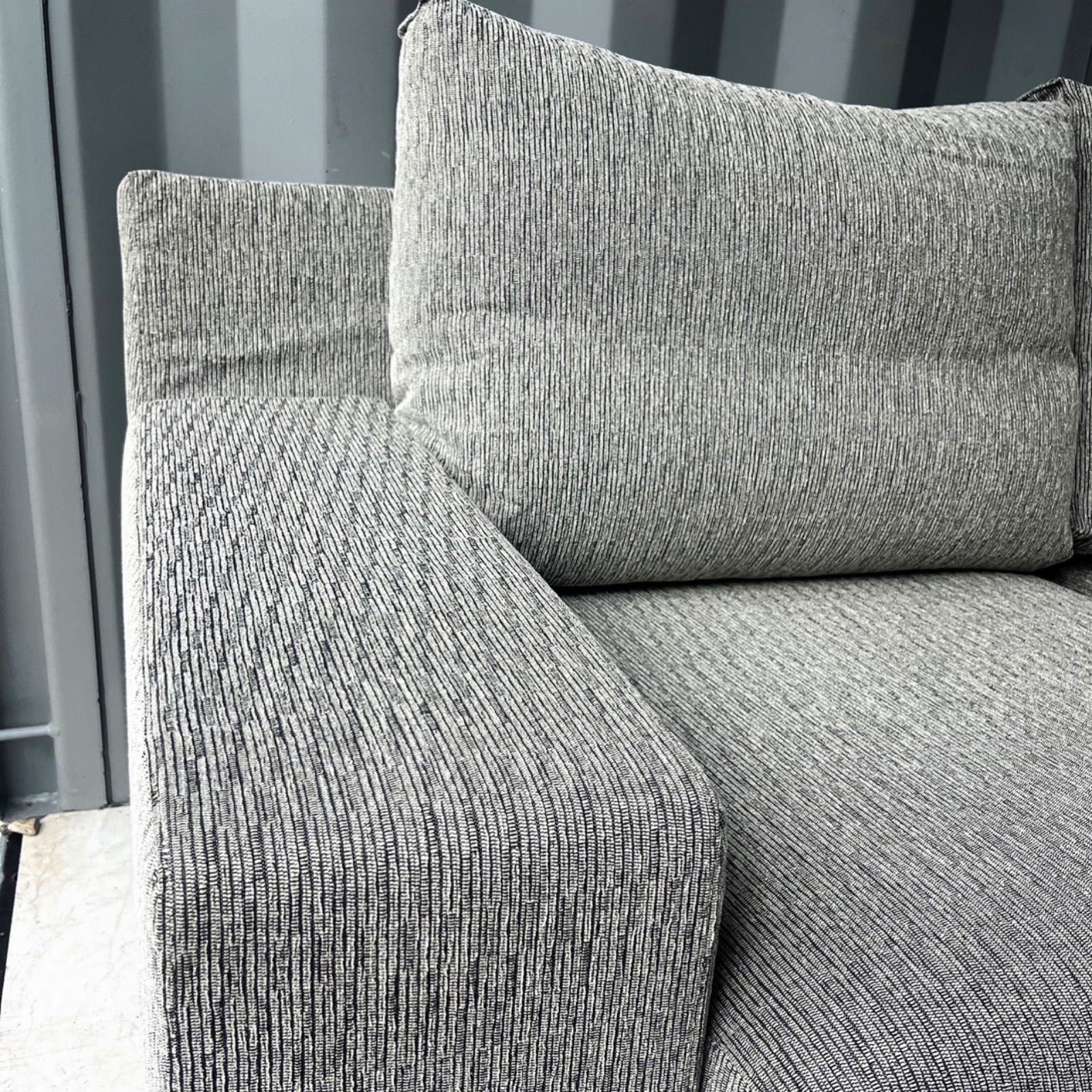 取付無料！アクタス ペール2 北欧風グレーミックスファブリック2Pローソファ✨ 取付無料！アクタス ペール2 北欧風グレーファブリック2Pローソファ