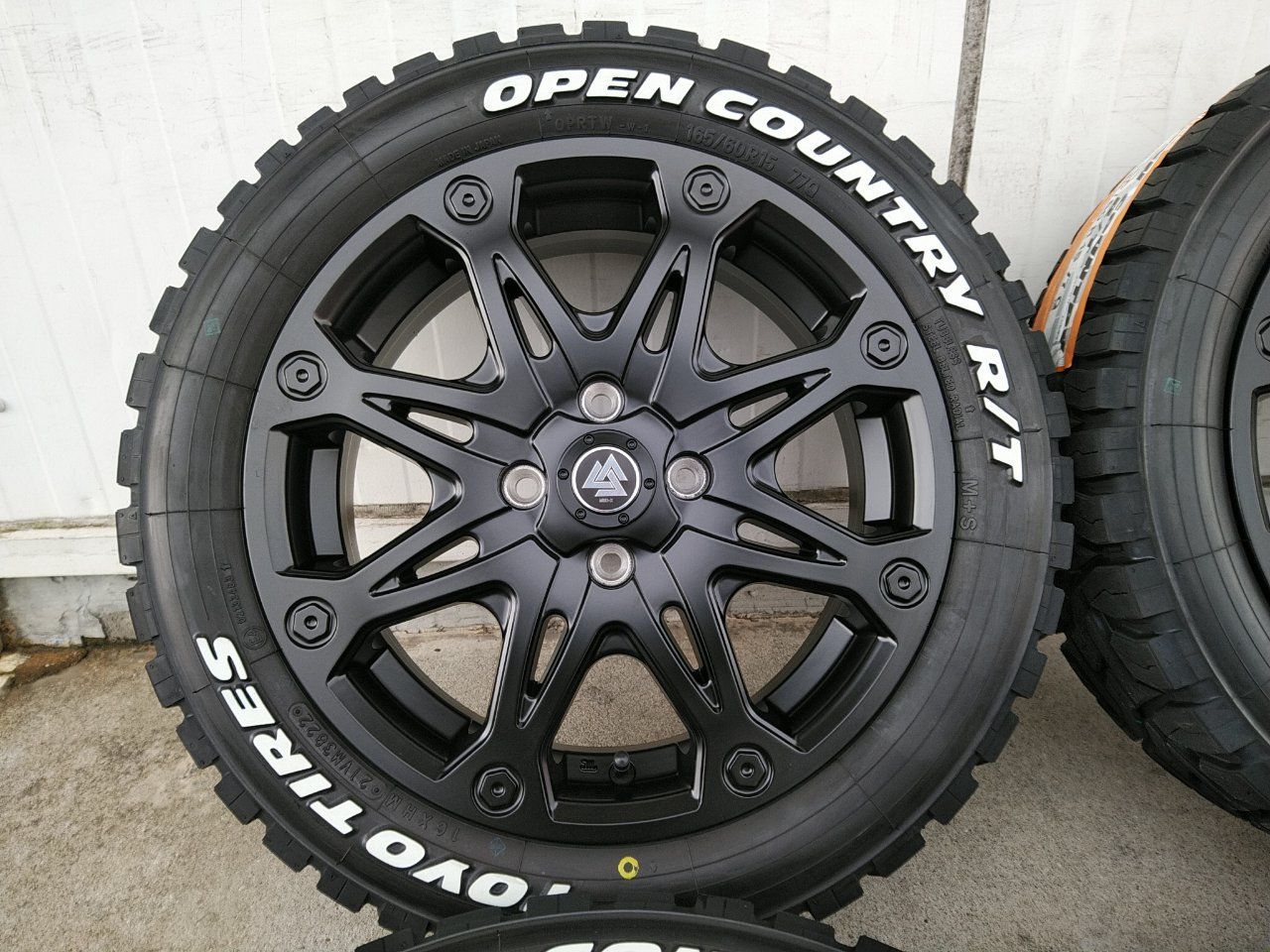 ダイハツ タフト タイヤホイールセット 新品4本セット トーヨー オープンカントリー RT 165/65R15 15インチ MUD-X - メルカリ