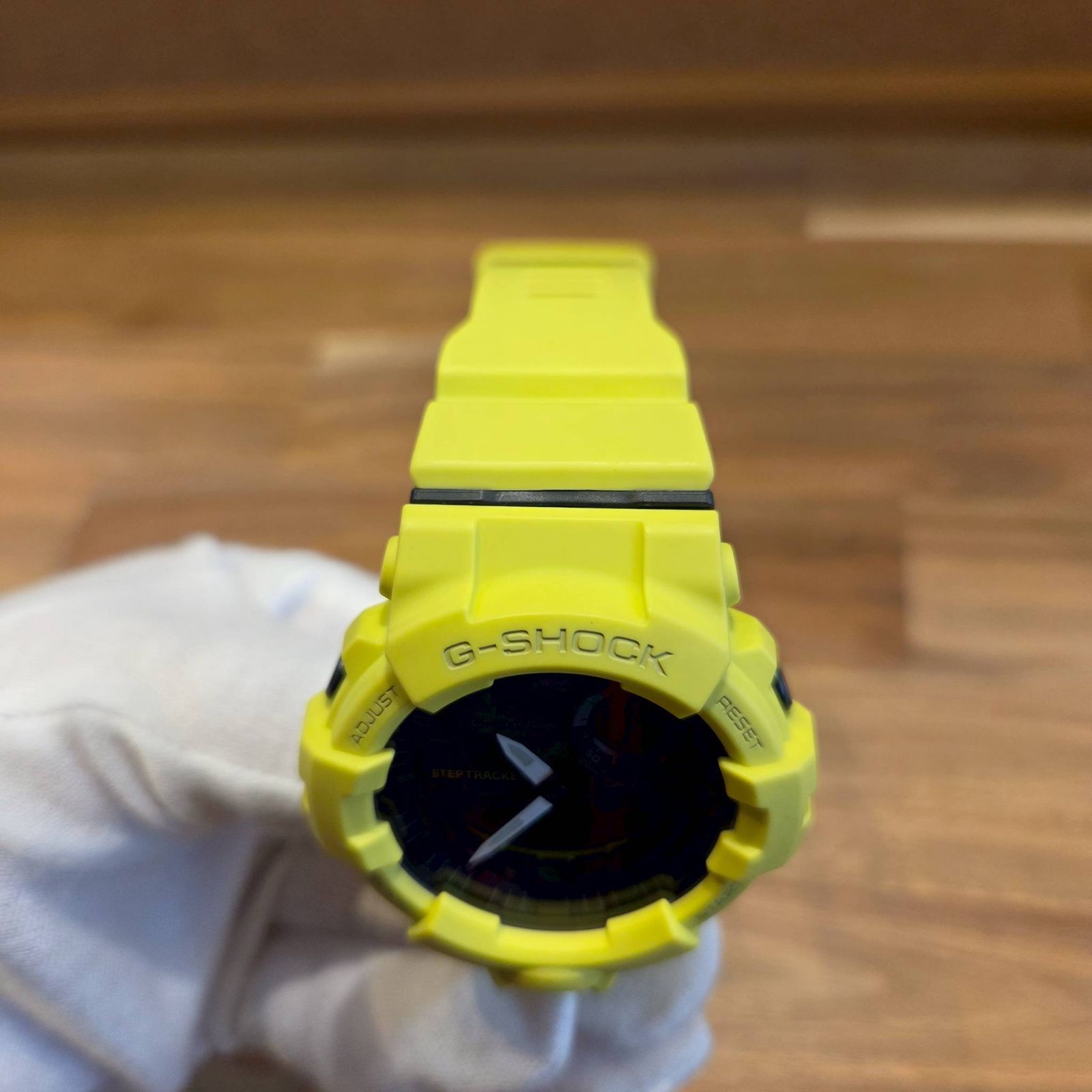 【美品】 G-SHOCK GBA-800 Bluetooth搭載 イエロー G-Shock GBA800-9A Yellow One Size : Amazon.in: Fashion