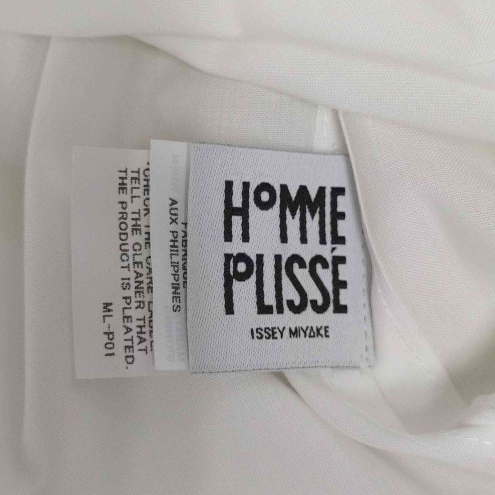 オムプリッセ イッセイミヤケ HOMME PLISSÉ ISSEY MIYAKE BOW-TIE PRESS SHIRT スタンドカラーシャツ メンズ  JPN：3 - メルカリ