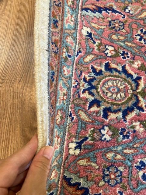 上絨毯700年の歴史イズニック柄皆様大満足のおすすめ絨毯 ヘレケ絨毯カイセリ絨毯に並ぶトルコ有名産地厚みがありペルシャ絨毯に負けない豪華さと織と模様