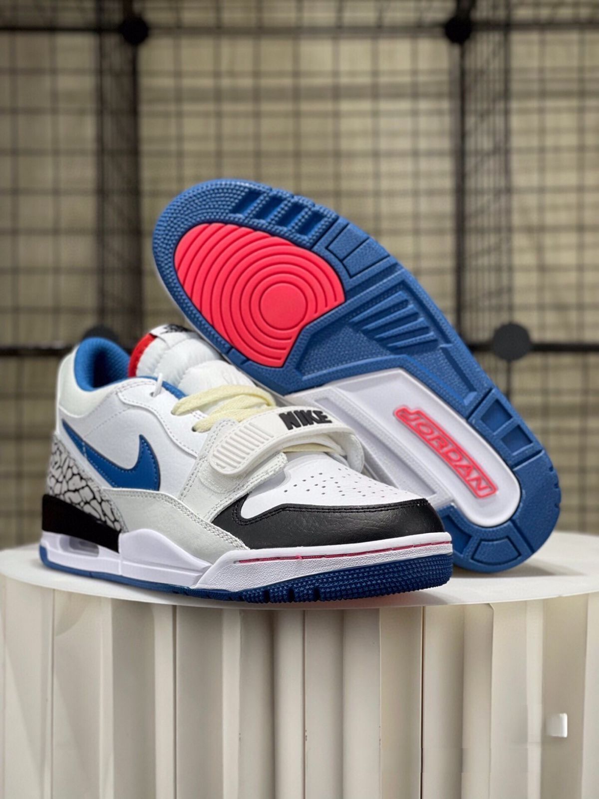 お値下げしました??即購入?? Nike Air Jordan legacy aj312 LOw