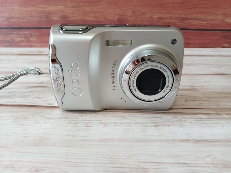 動作確認済】PENTAXペンタックス Optio E30【単三電池稼働】 動作確認済】PENTAXペンタックス Optio E30【単三電池稼働】