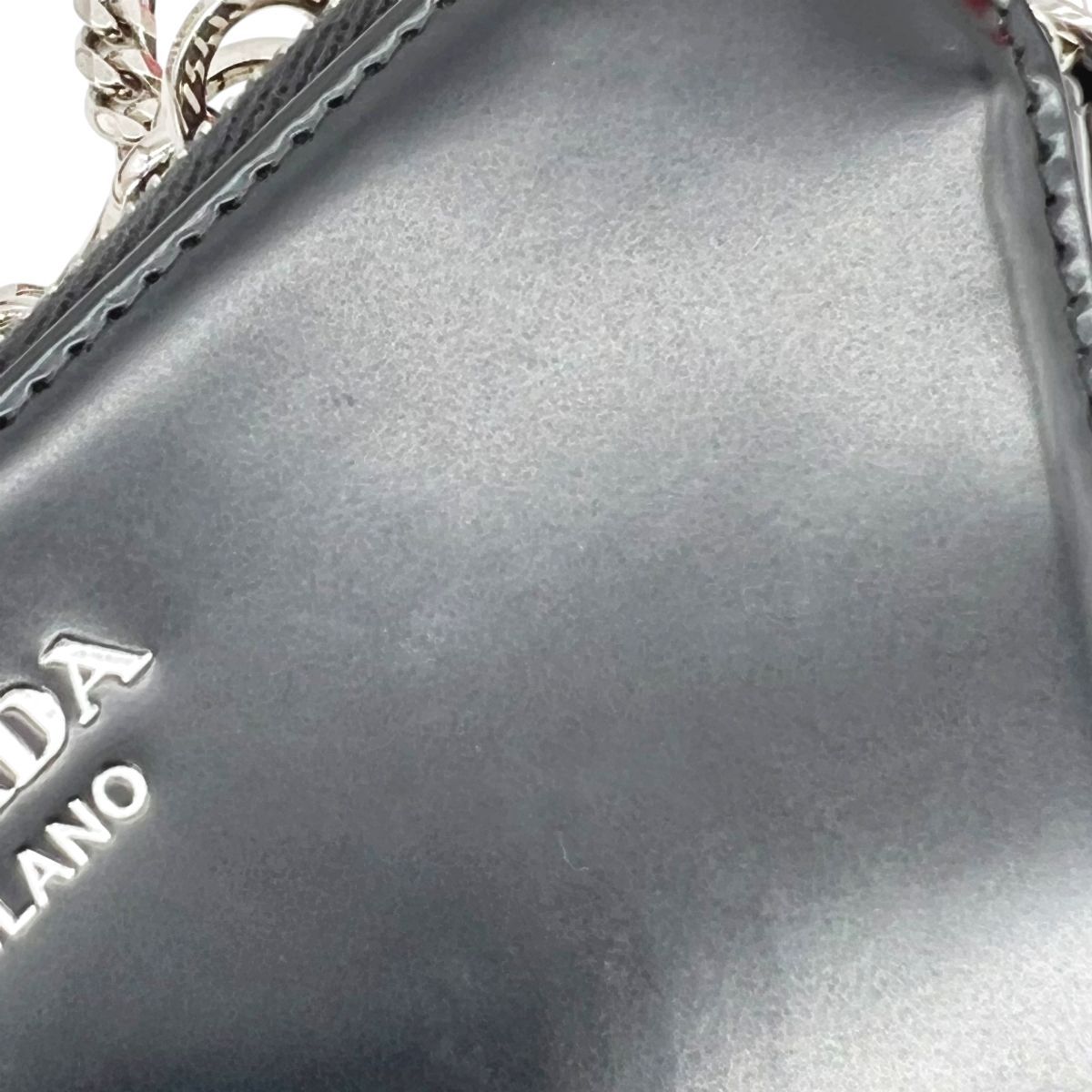 プラダ プラスチックチェーン ビジュー ラインストーン　ブルー×シルバー 楽天市場】prada ラインストーンの通販