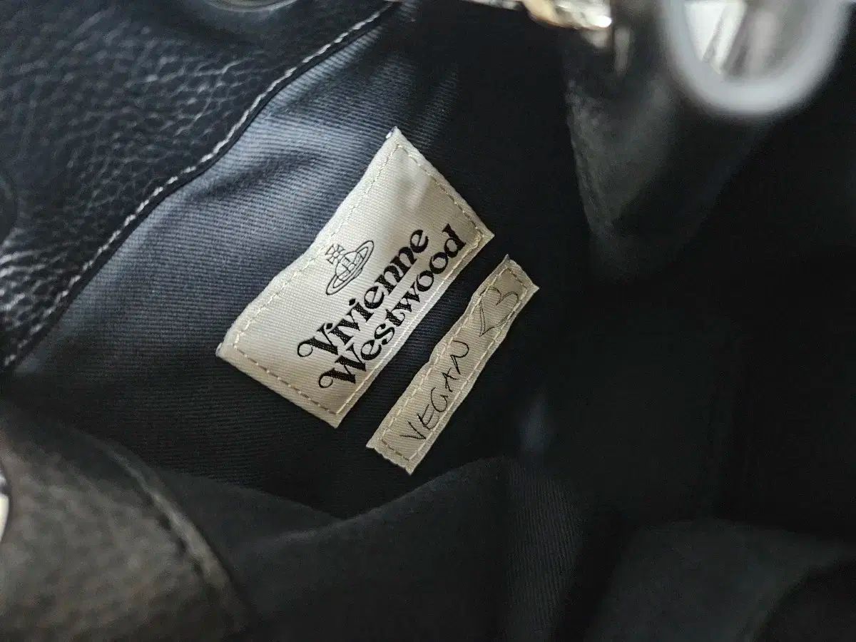 ヴィヴィアン ウエストウッド クリス バケットバッグ Mサイズ