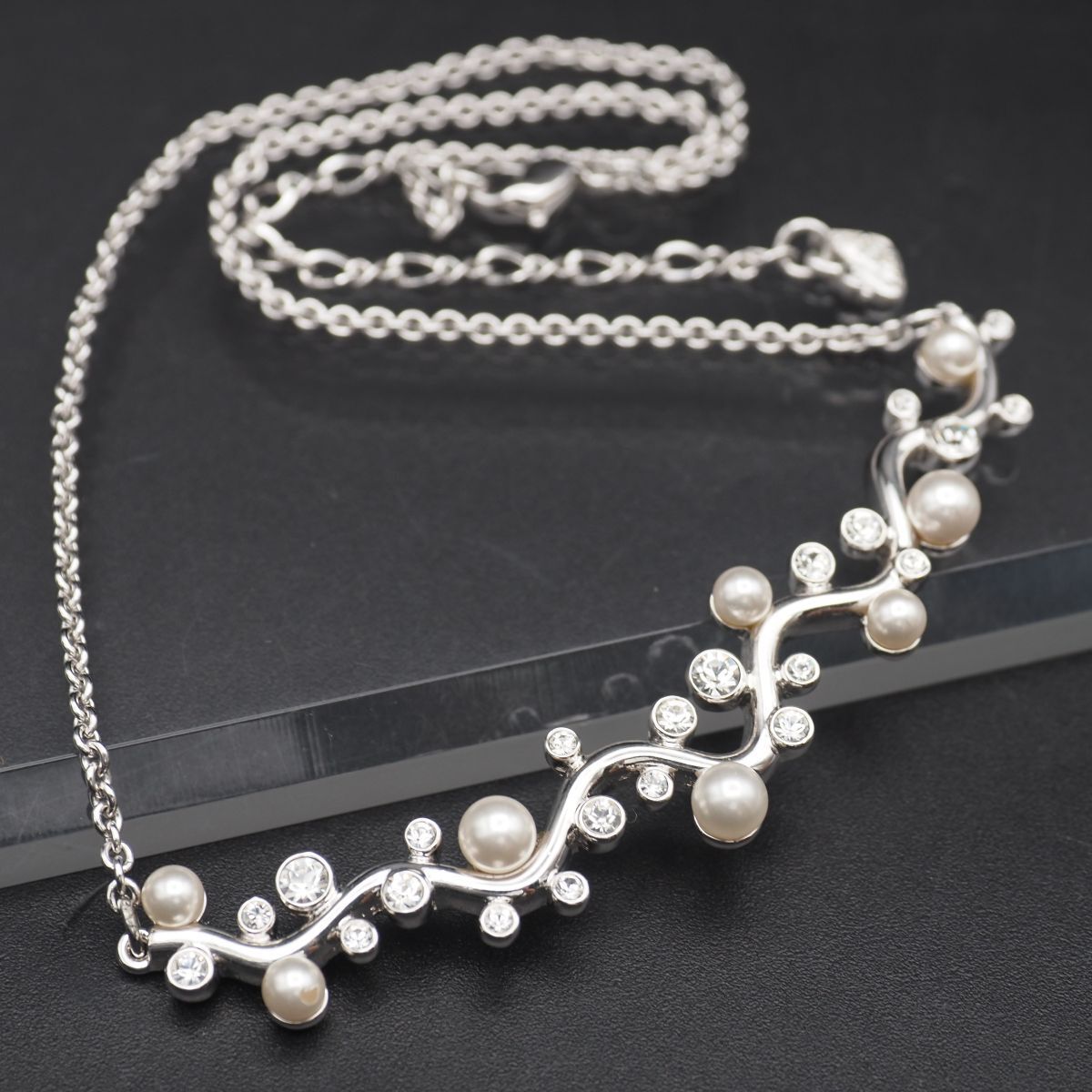 【未使用】SWAROVSKI ネックレス クロス クリアストーン シルバー SWAROVSKI（クロス ・ ネックレス）のフリマアイテム一覧
