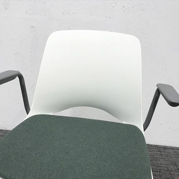 ダークグリーン