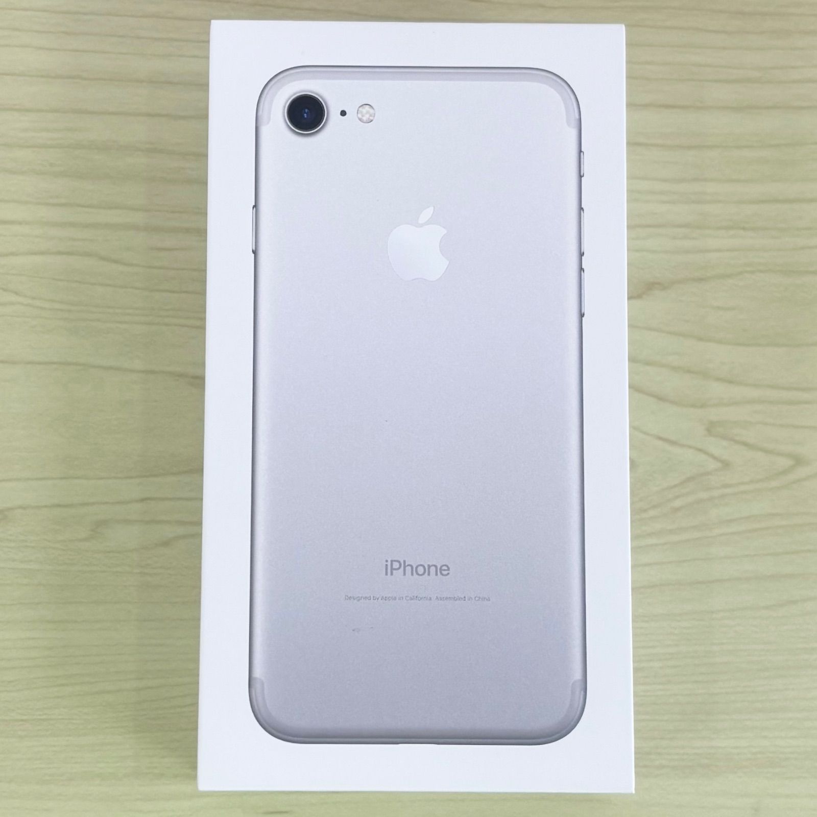 【新品未使用】 iPhone7 32GB シルバー SIMフリー 21045