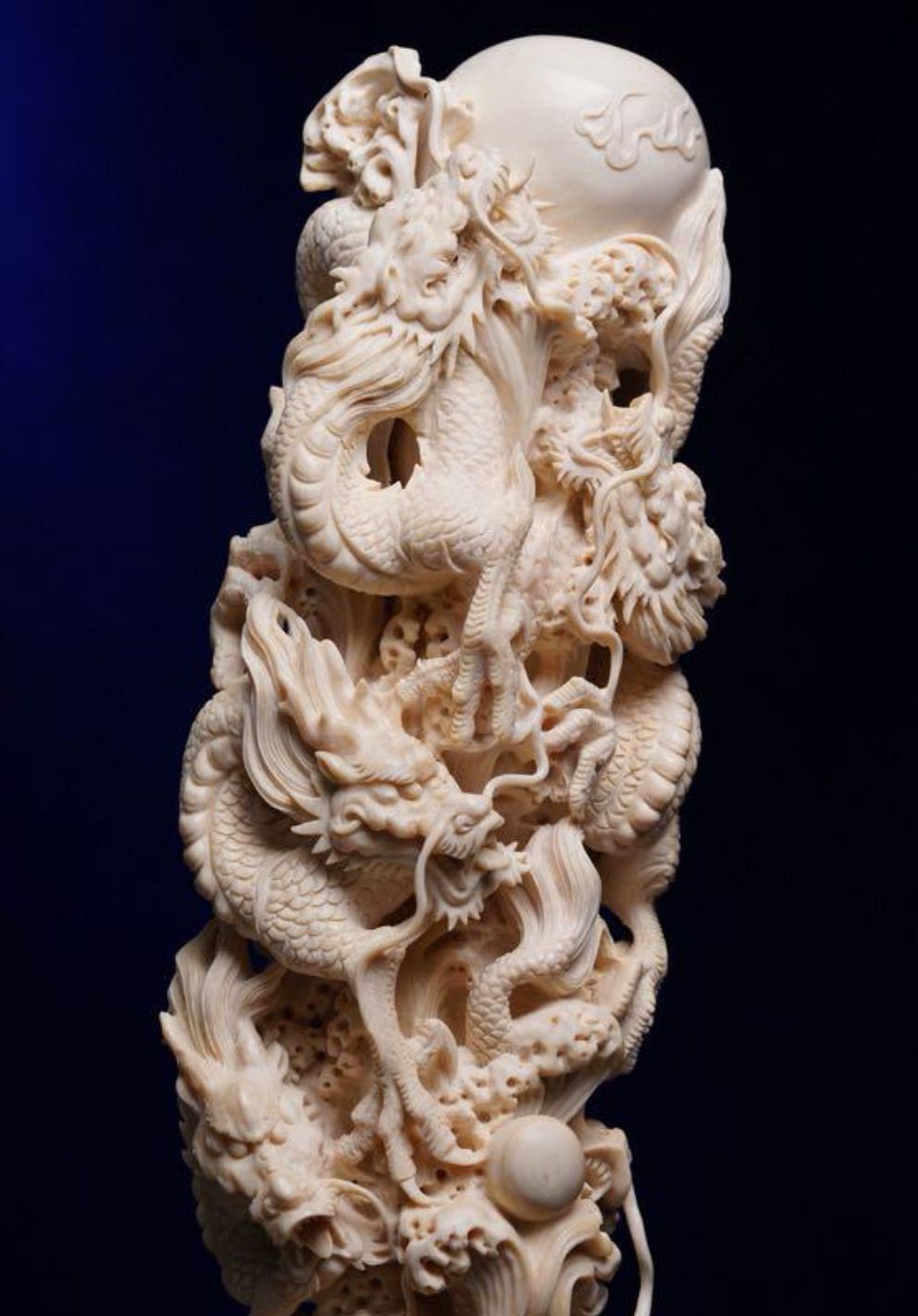 天然マンモス牙美しい手作り彫刻至尊九龍戯珠 置物 天然マンモス牙美しい手作り彫刻至尊九龍戯珠 置物
