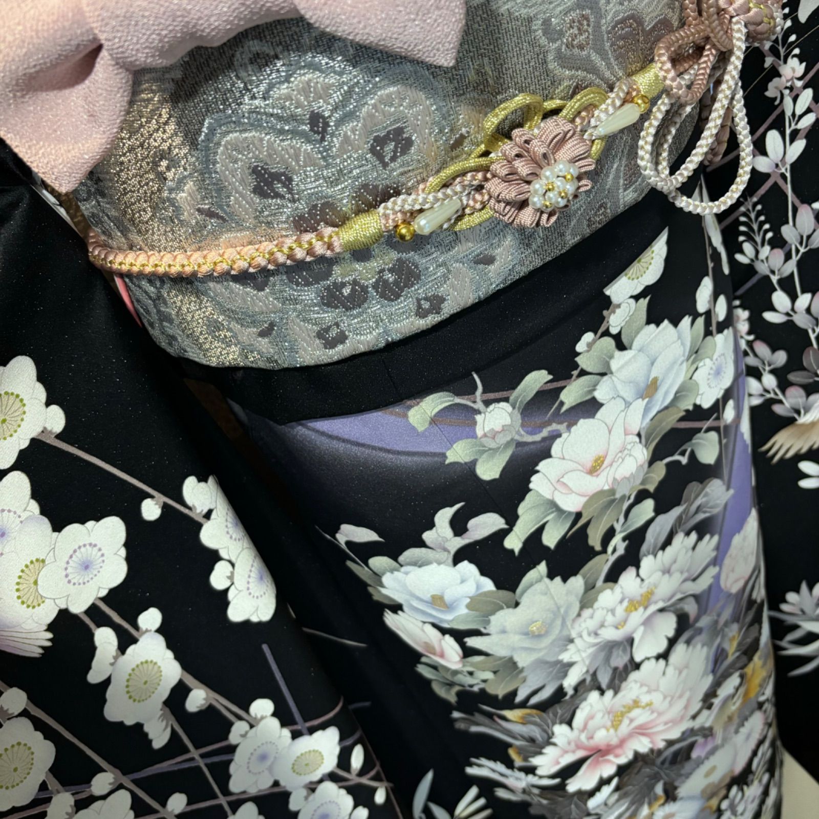 美品　手描き　作家物　銀通し　牡丹　黒地　逸品　振袖　フルセット 振り袖 美品 手描き 作家物 銀通し 牡丹 黒地 逸品 振袖 フルセット