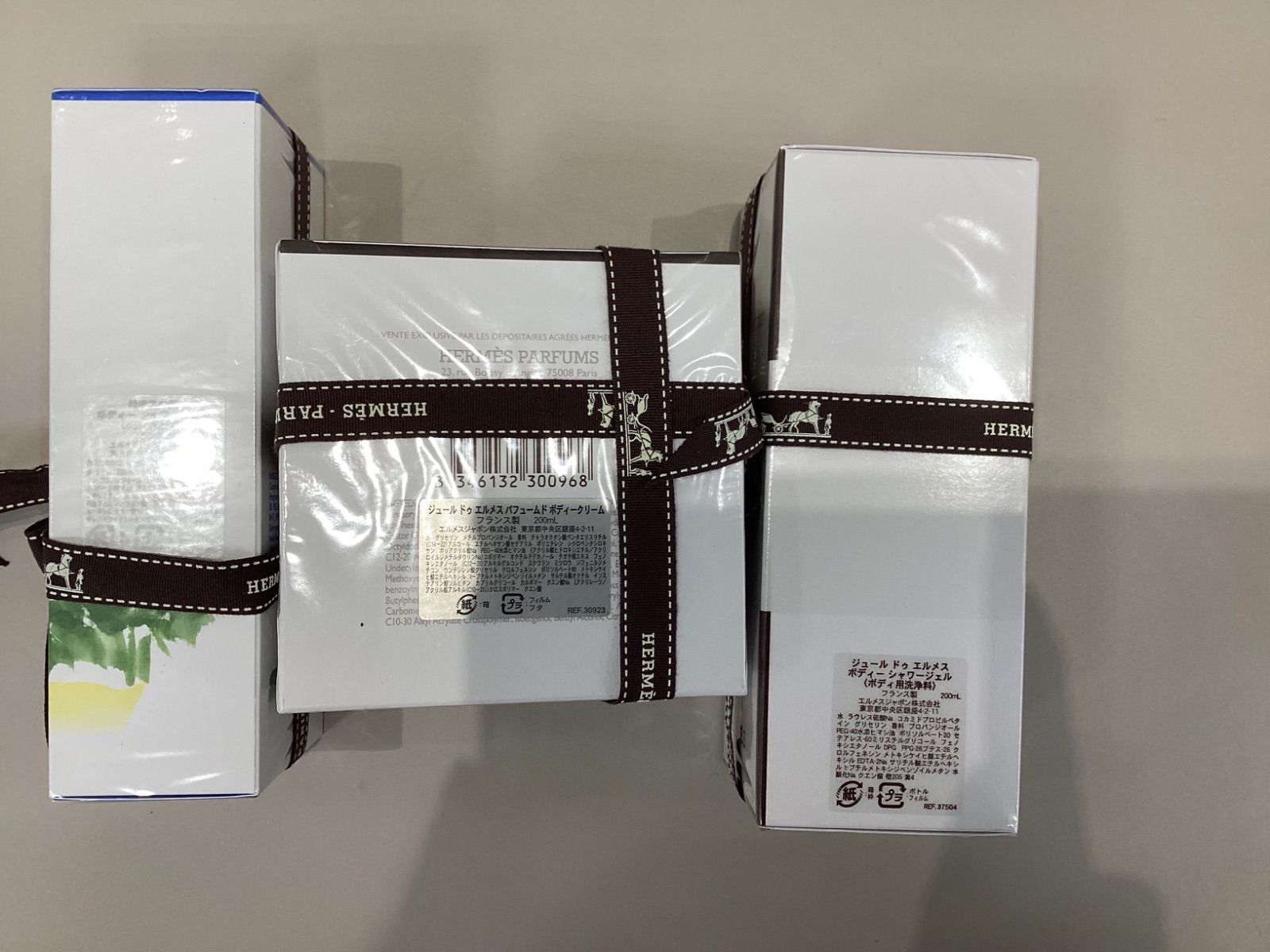 W 183 エルメス ジュールドゥエルメスボディクリーム シャワージェル2点 地中海の庭シャワージェル1点