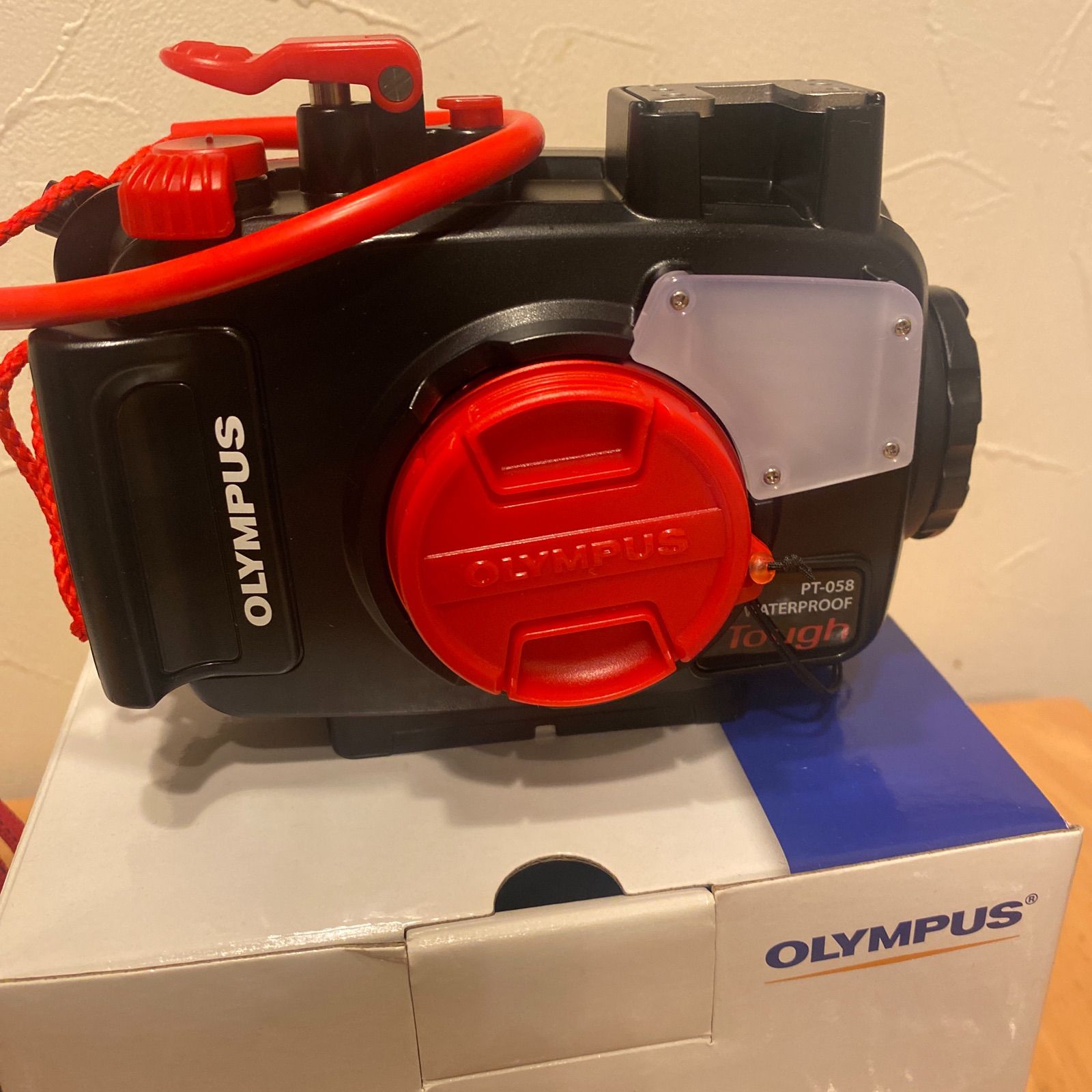 64GB カード付き 美品 OLYMPUS TG-5 カメラ ハウジング PT-058 防水 