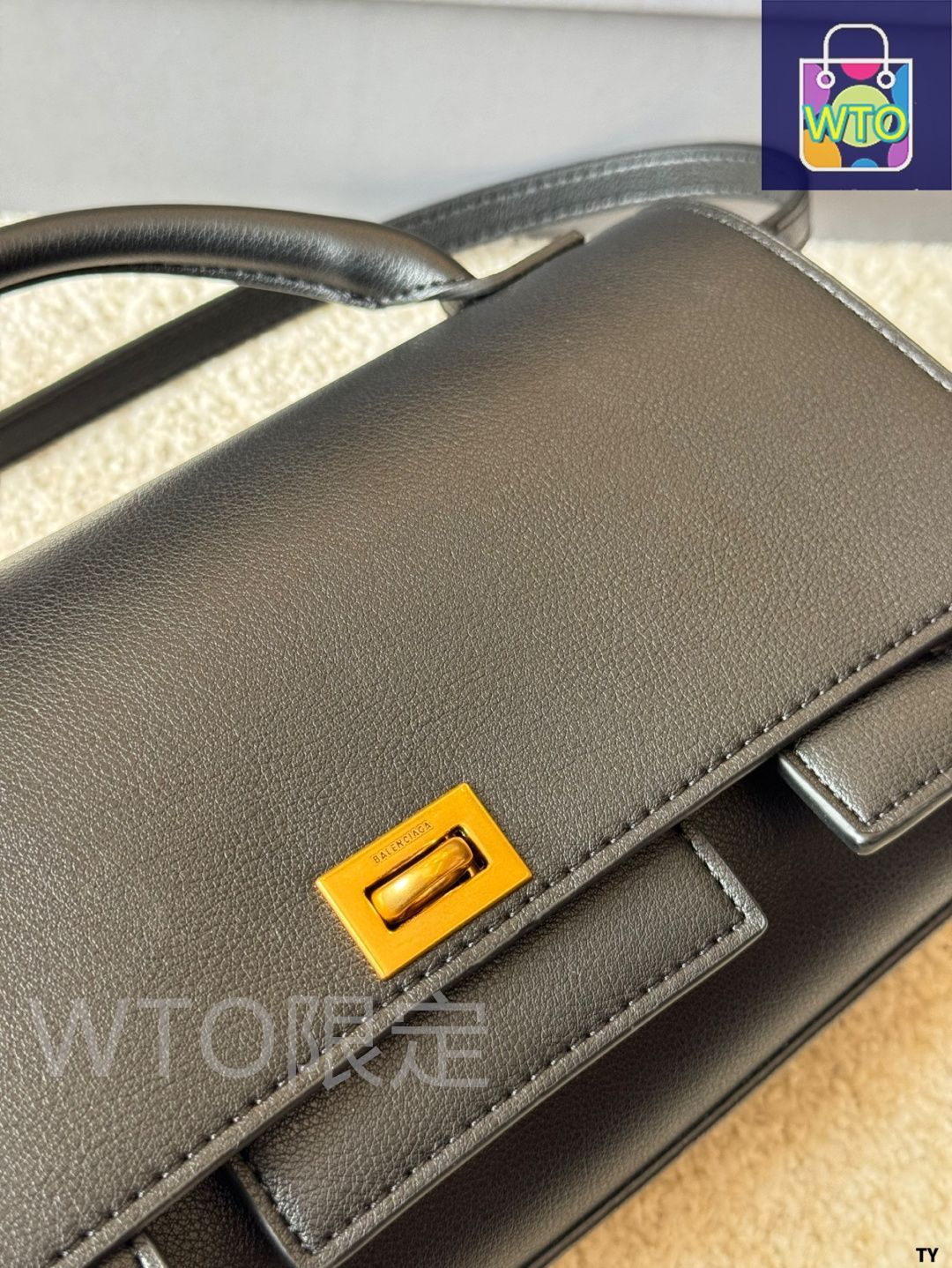 今日特価】BALENCIAGA Belair Clutch Bag・バレンシアガ ベレア
