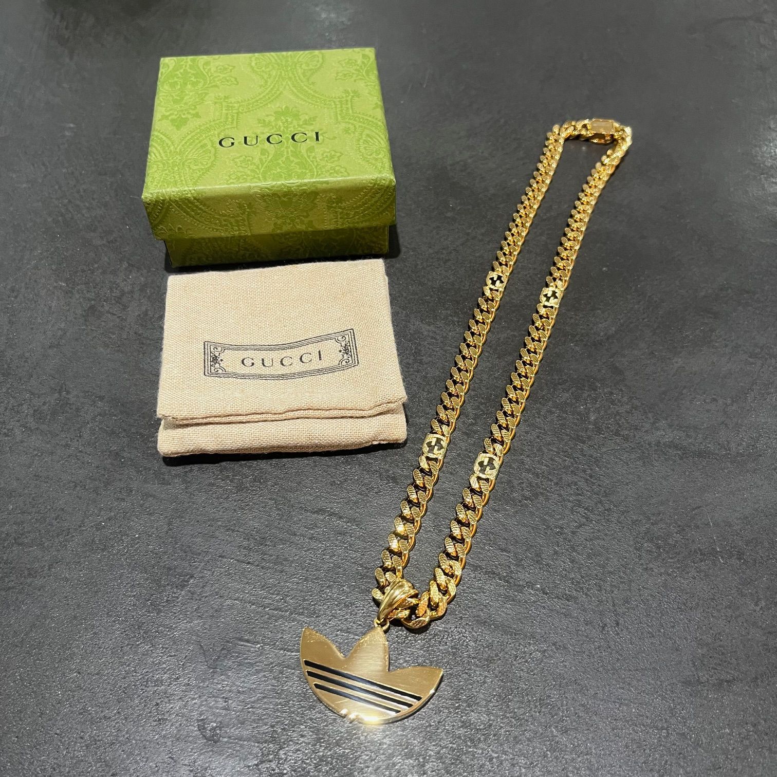 新品グッチ×アディダス　ネックレス GUCCI - 新品グッチ×アディダス ネックレスの通販 by sp's shop