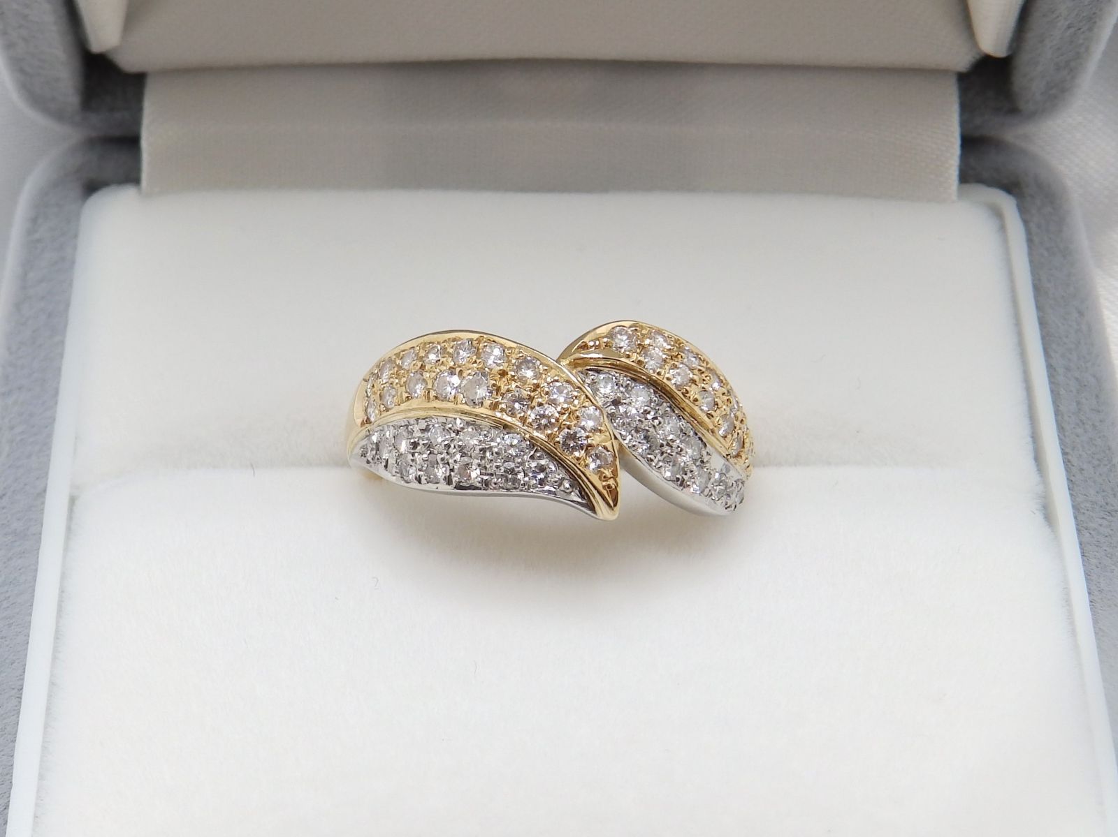 金・プラチナ】天然ダイヤモンドのコンビリング【0.58ct】【0.066ct  