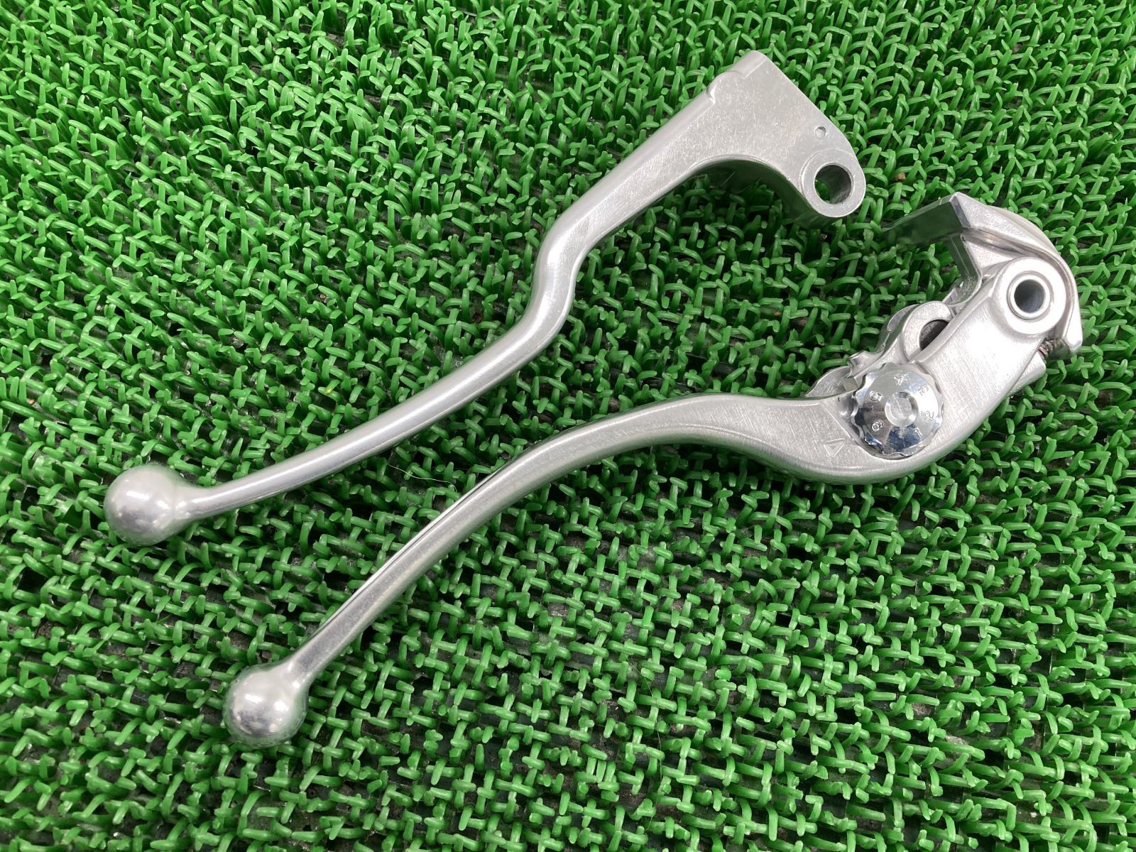 YZF-R1 レバー 左右 YG973-D ヤマハ 純正 中古 バイク 部品 2CR ブレーキレバー クラッチレバー 曲がり無し コンディション良好