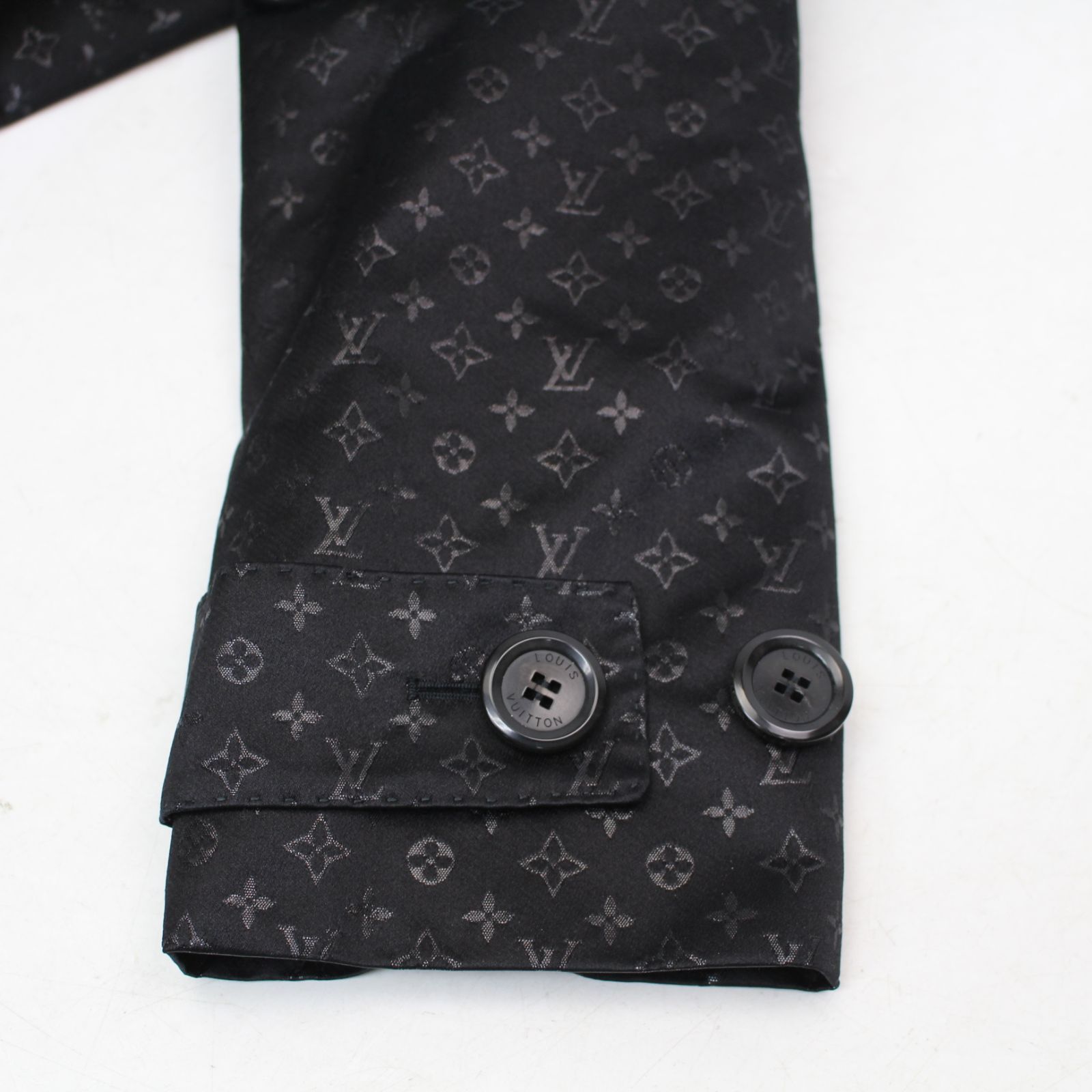 Louis Vuitton ブラックトレンチスプリングコート 2025年最新】LOUIS VUITTON レディース トレンチコート