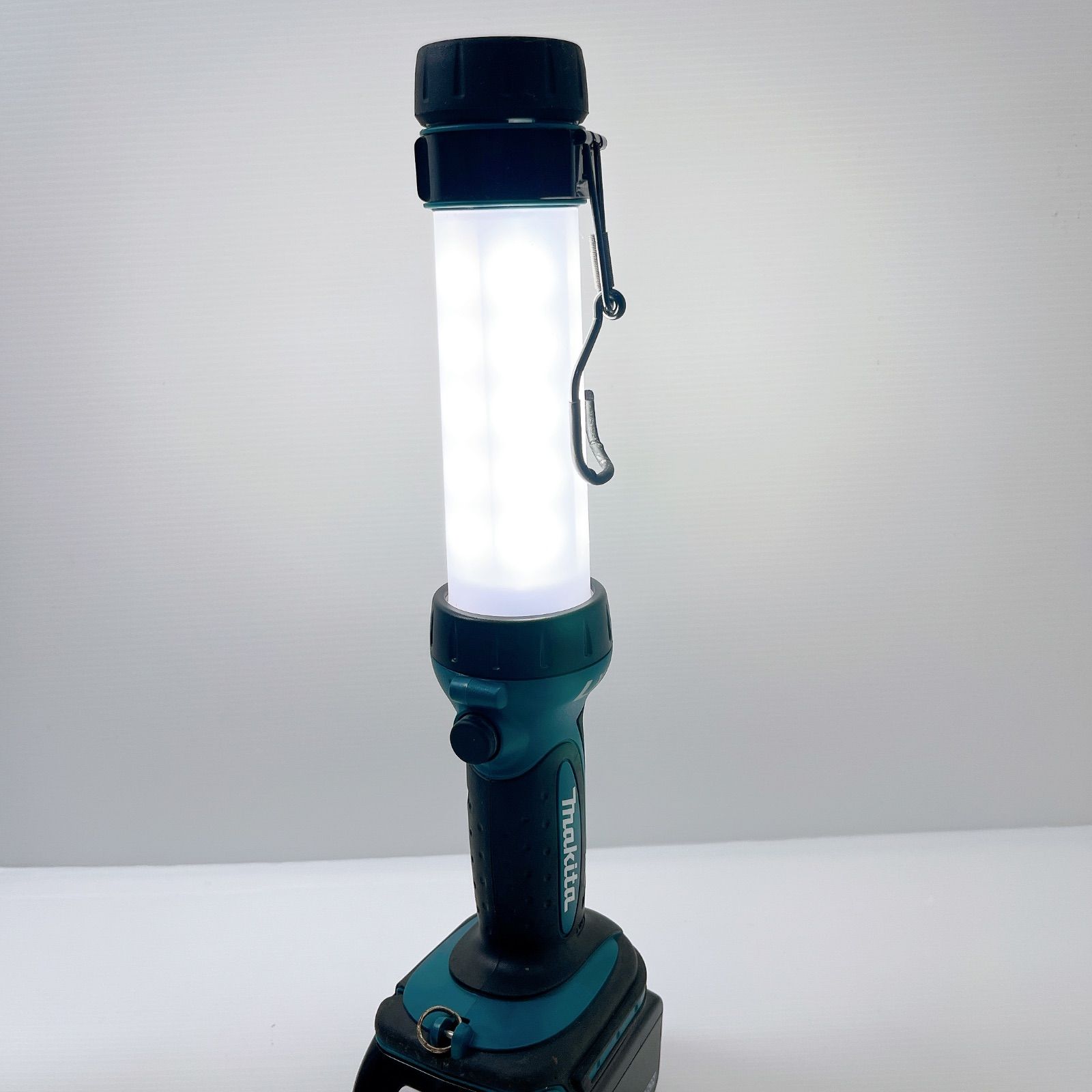 美品 マキタ ML806 makita 充電式LEDワークライト 2個セット