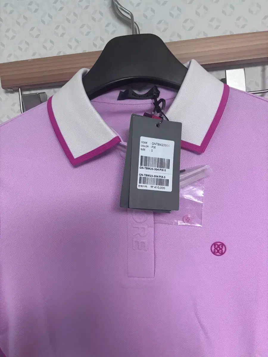 かわいい 襟付きTシャツ