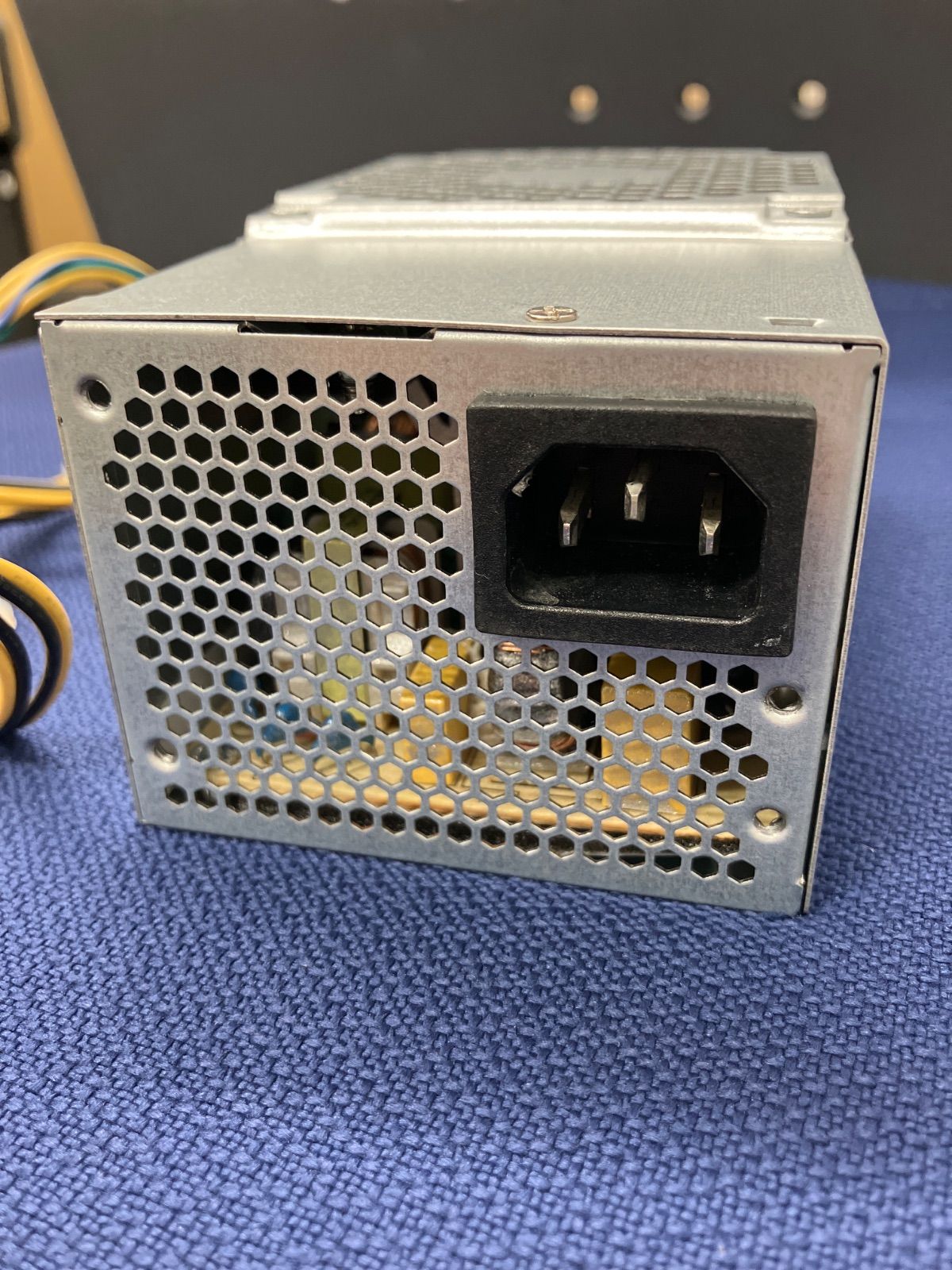 ♥ AcBel PCG010 電源ユニット Lenovo レノボ VETTDRUCK_DE